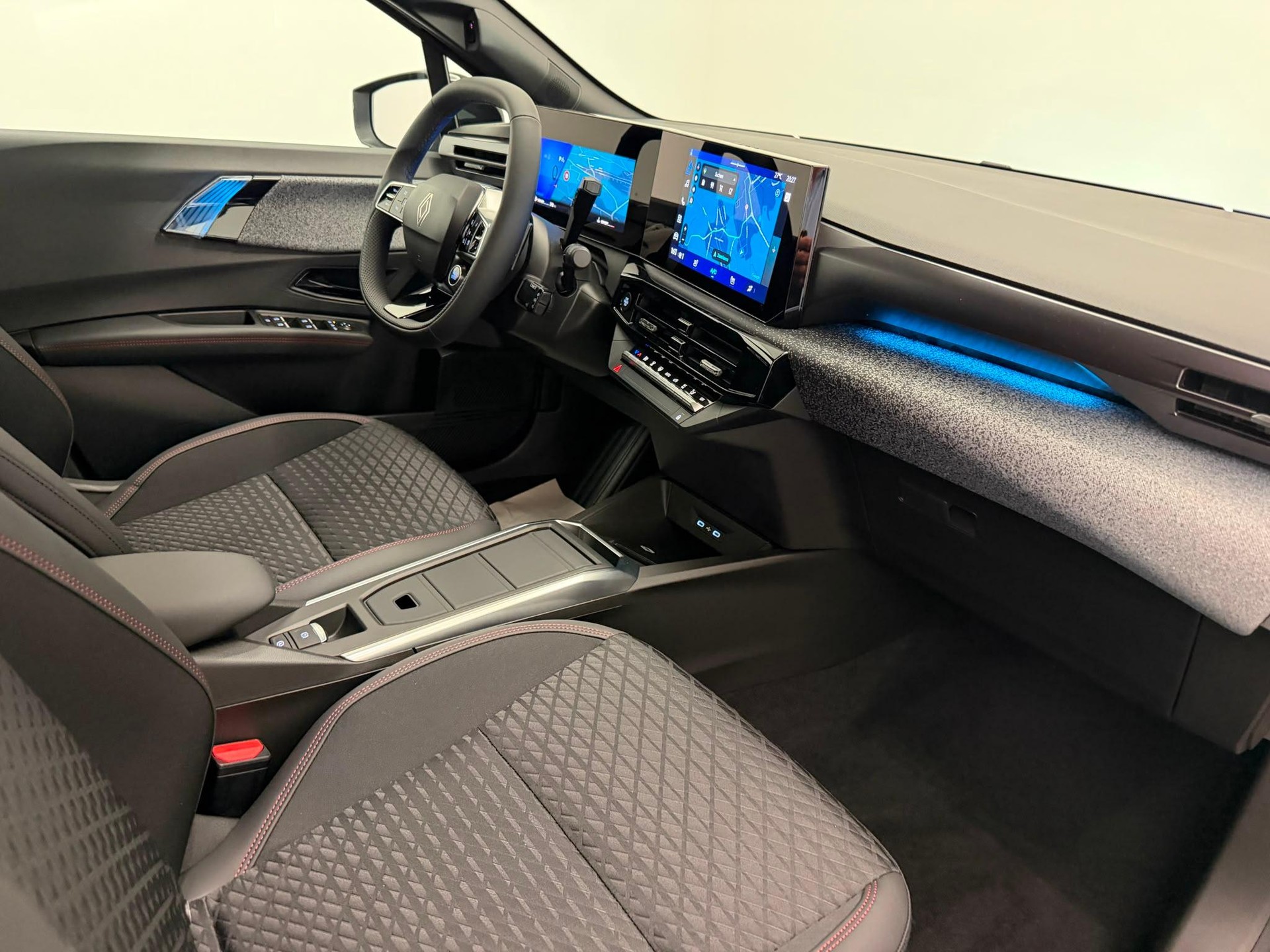 RENAULT Clio 1.2 TCe techno EDC-image-10