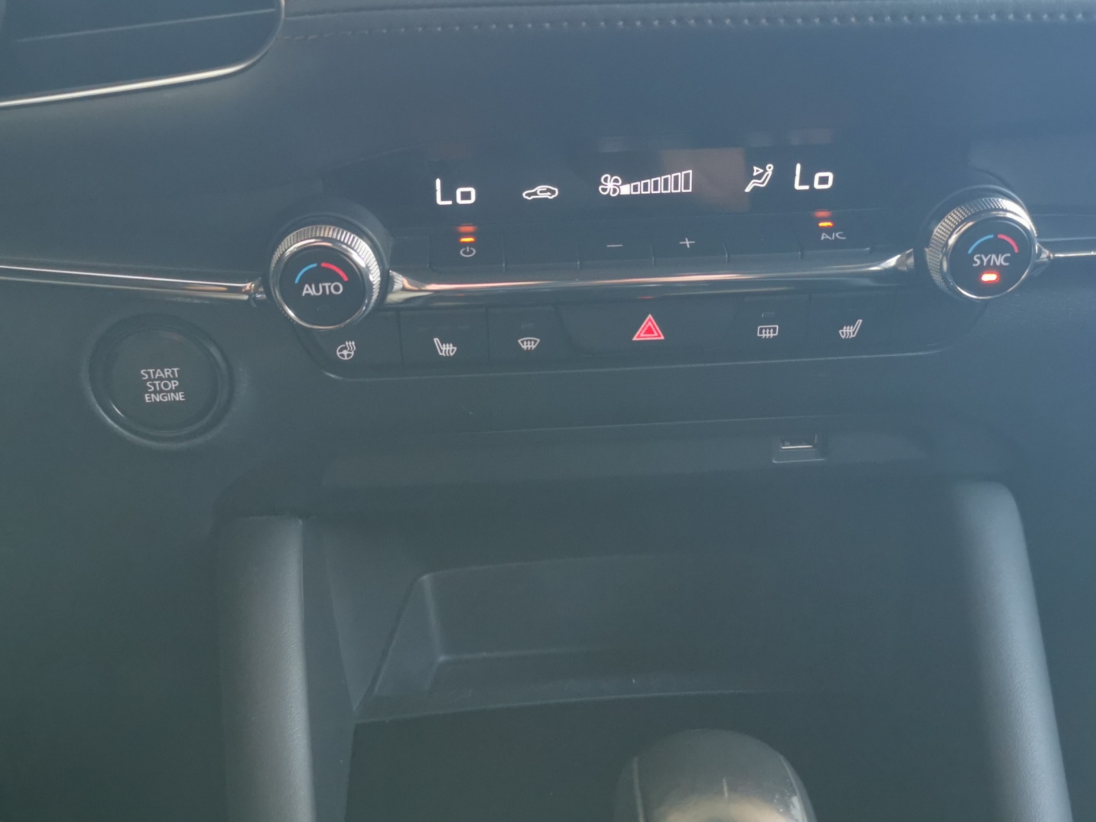 MAZDA 3 Hatchback 2.0 150 Ambition Plus-image-16
