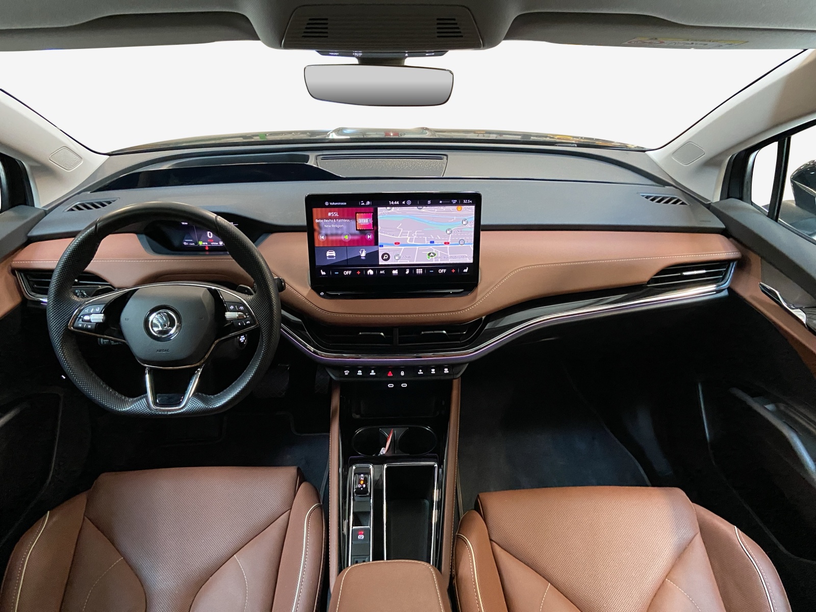 SKODA Enyaq iV 80-image-7