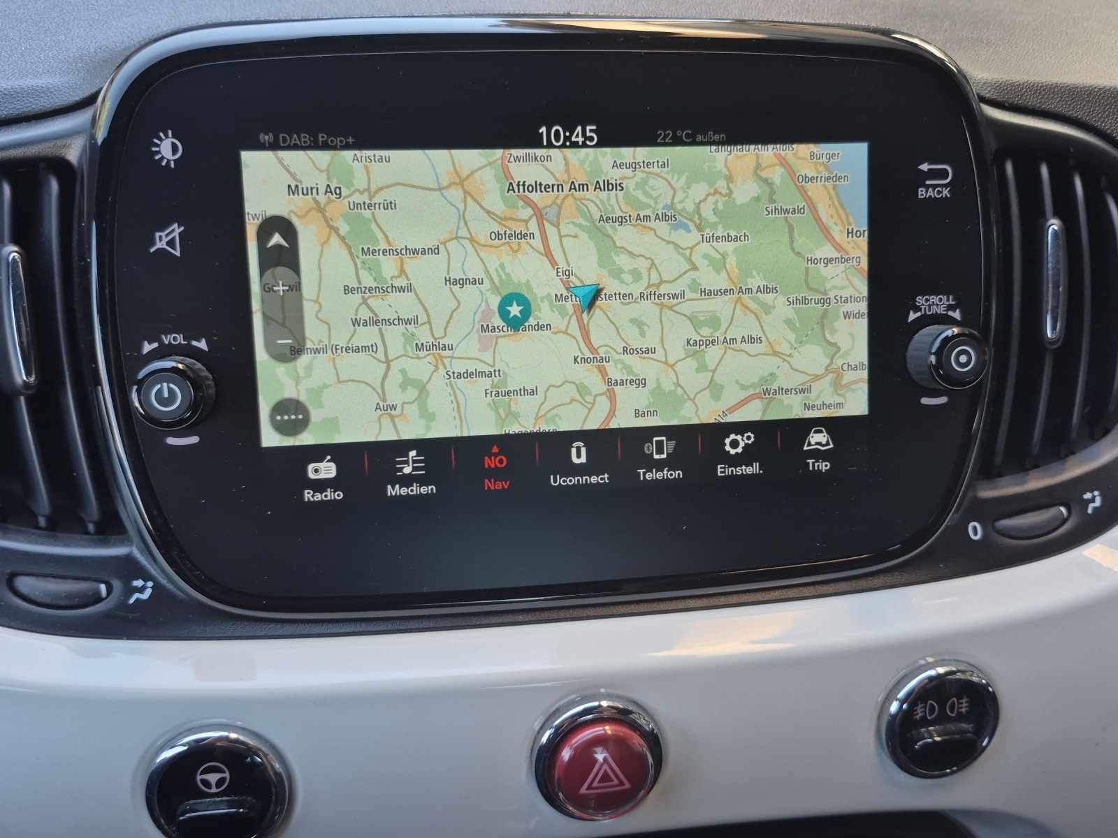 FIAT 500 C 1.0 Hybrid Lounge-image-11