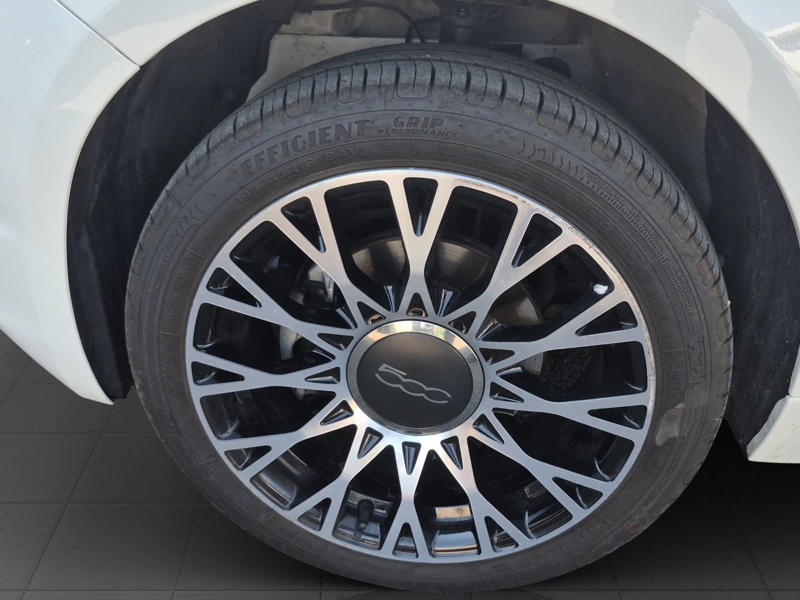 FIAT 500 C 1.0 Hybrid Lounge-image-13