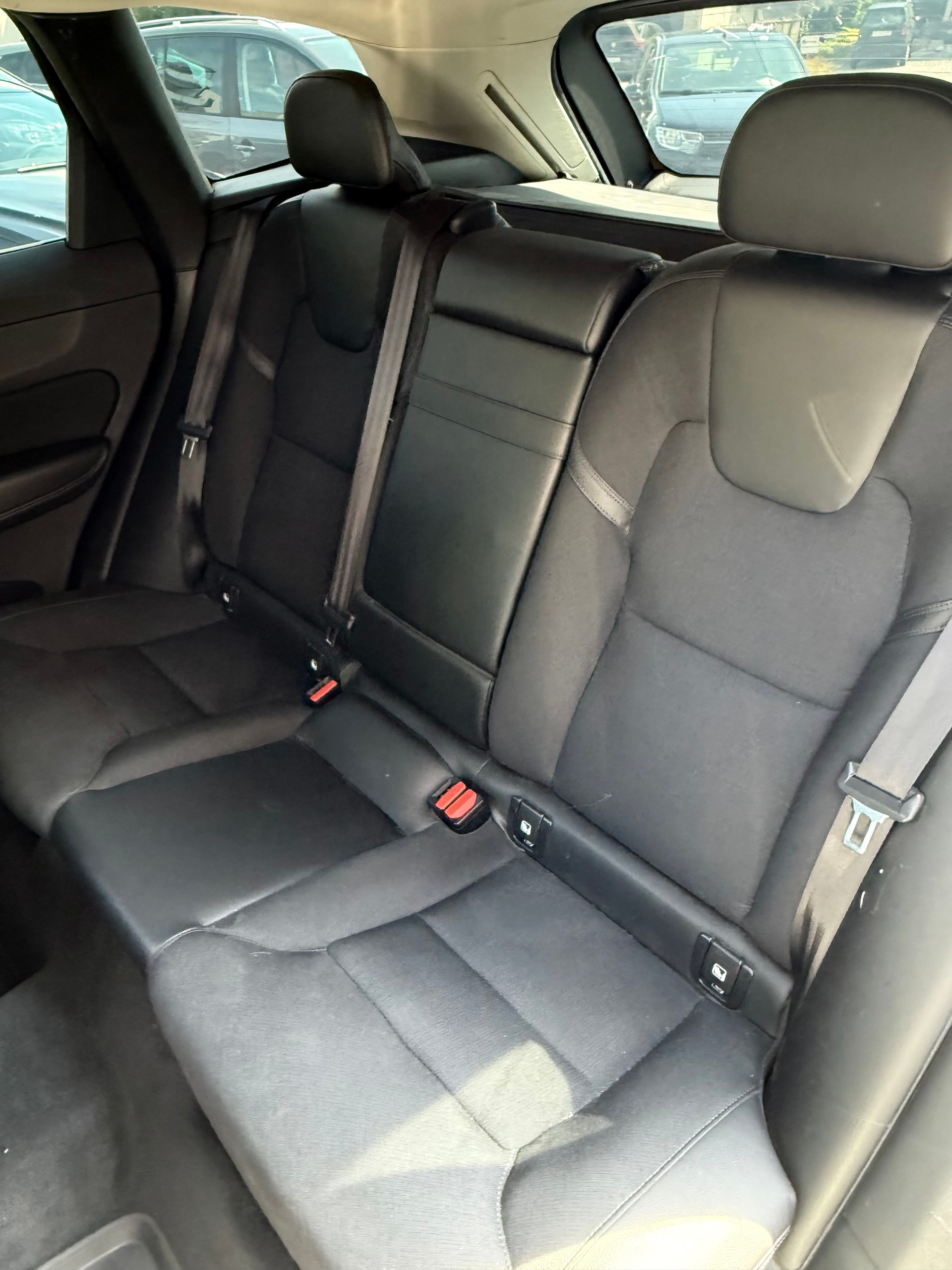 VOLVO XC60 T5 AWD Momentum Geartronic-image-8