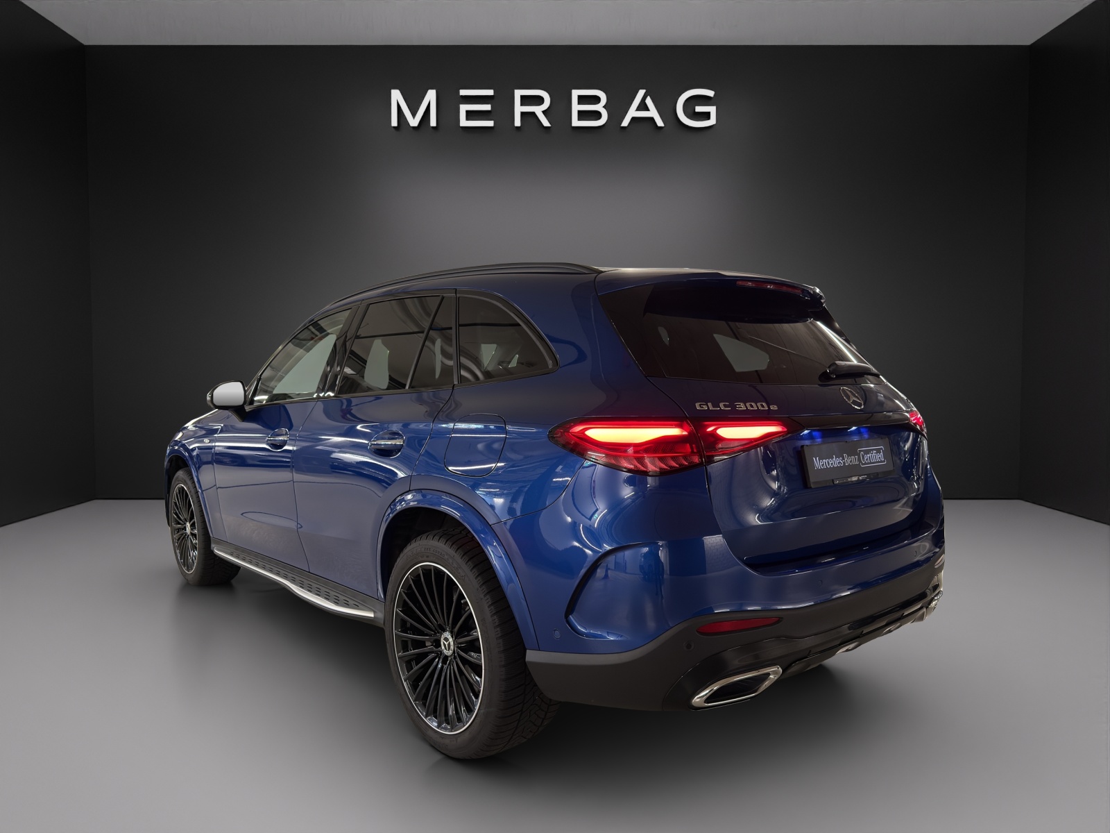 MERCEDES-BENZ GLC 300 e 4Matic 9G-Tronic-image-5