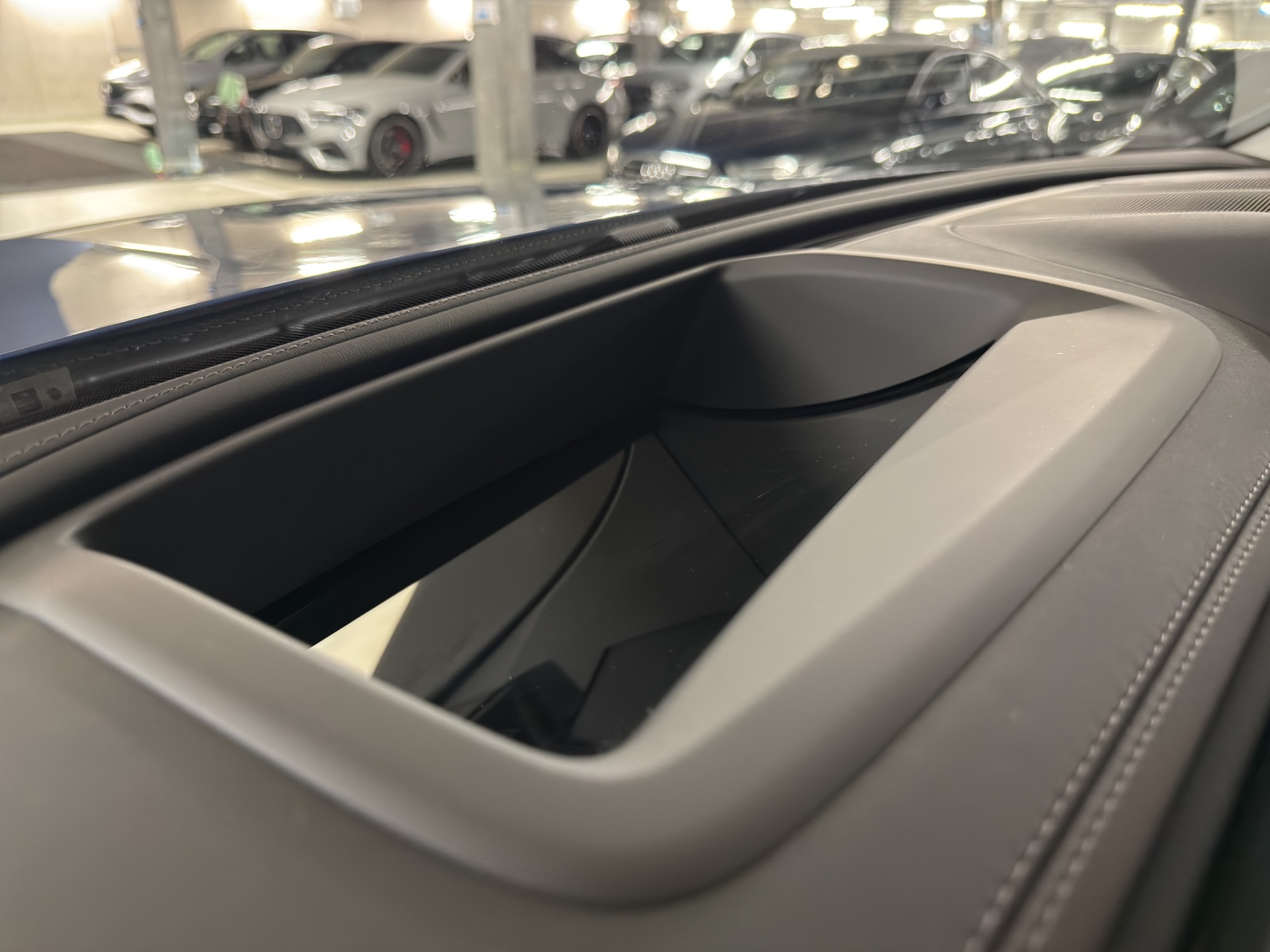 MERCEDES-BENZ GLC 300 e 4Matic 9G-Tronic-image-16