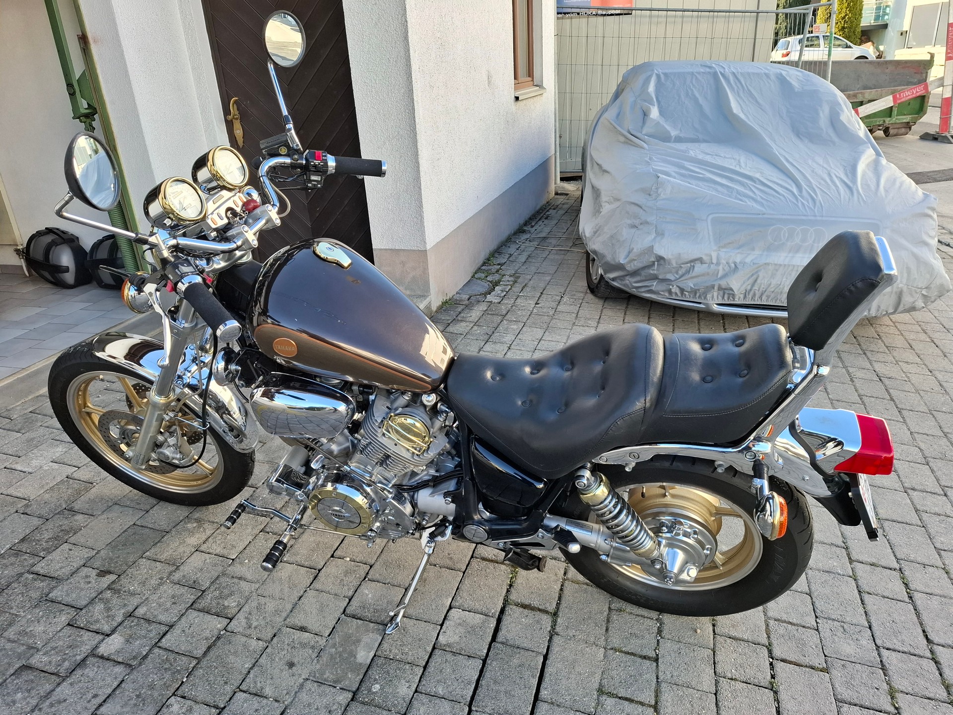 YAMAHA XV 1000 Virago