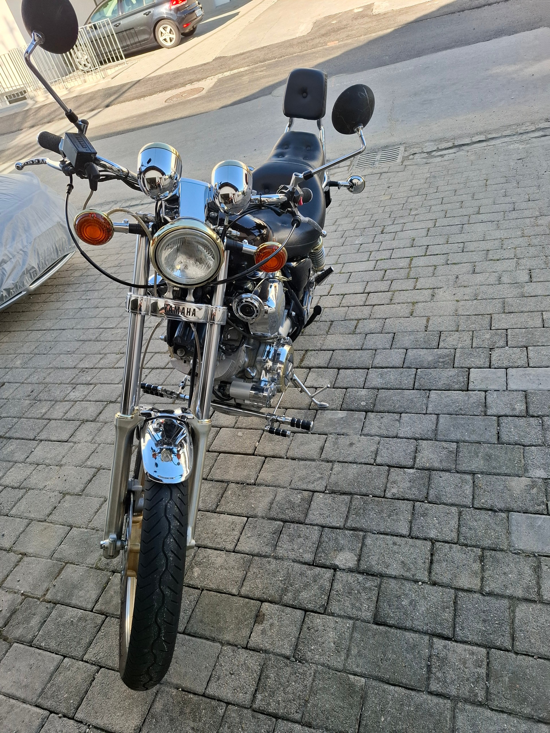 YAMAHA XV 1000 Virago-image-3