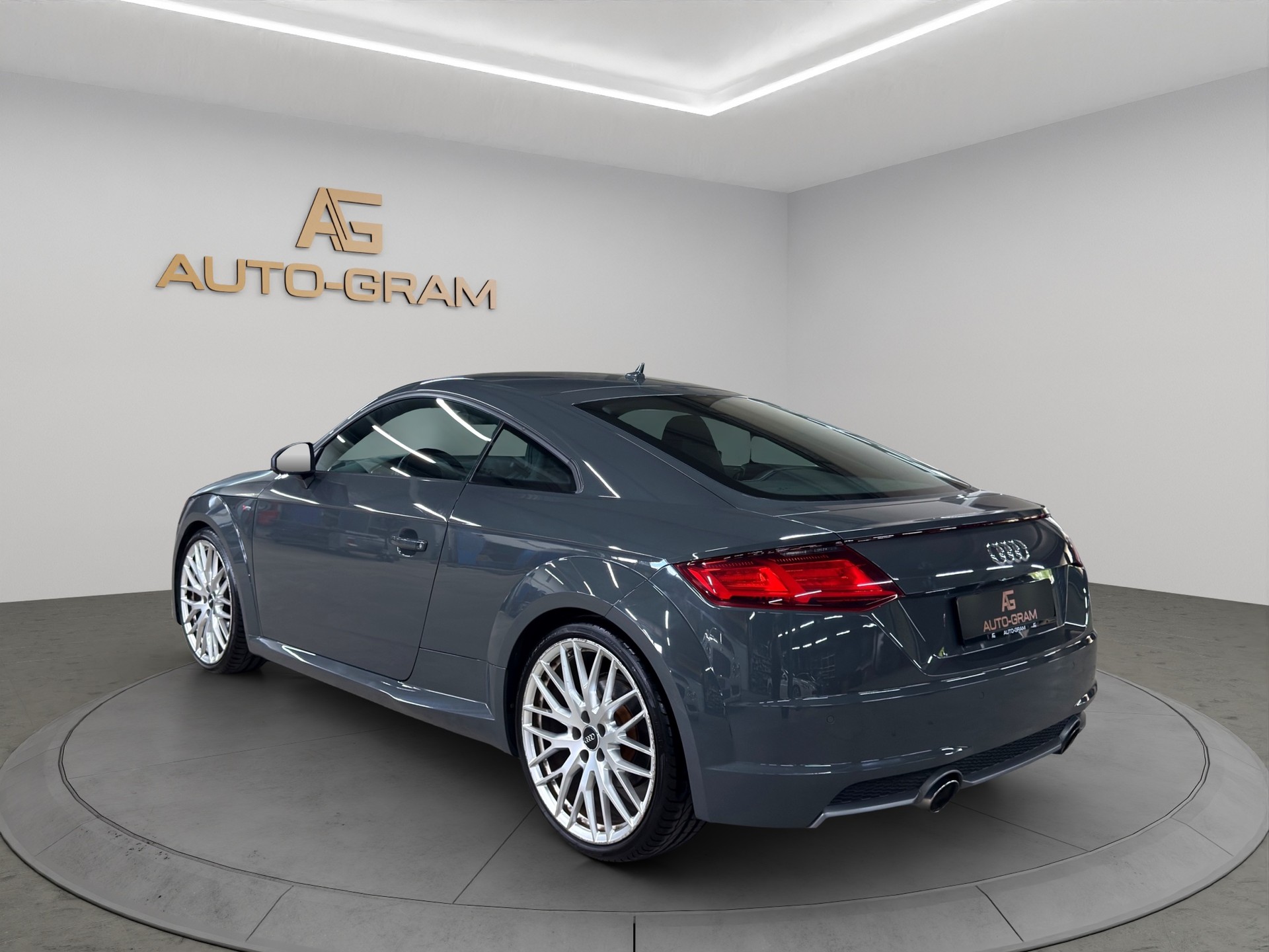 AUDI TT Coupé 2.0 TFSI-image-2
