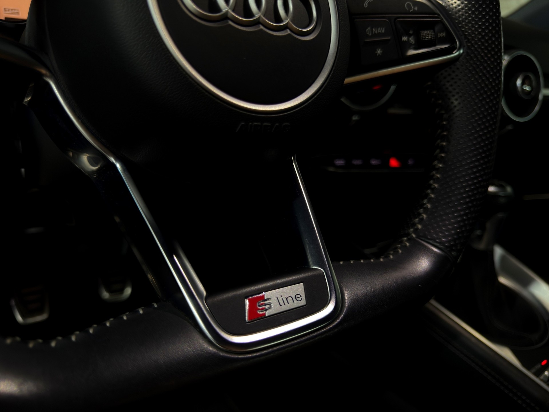 AUDI TT Coupé 2.0 TFSI-image-21