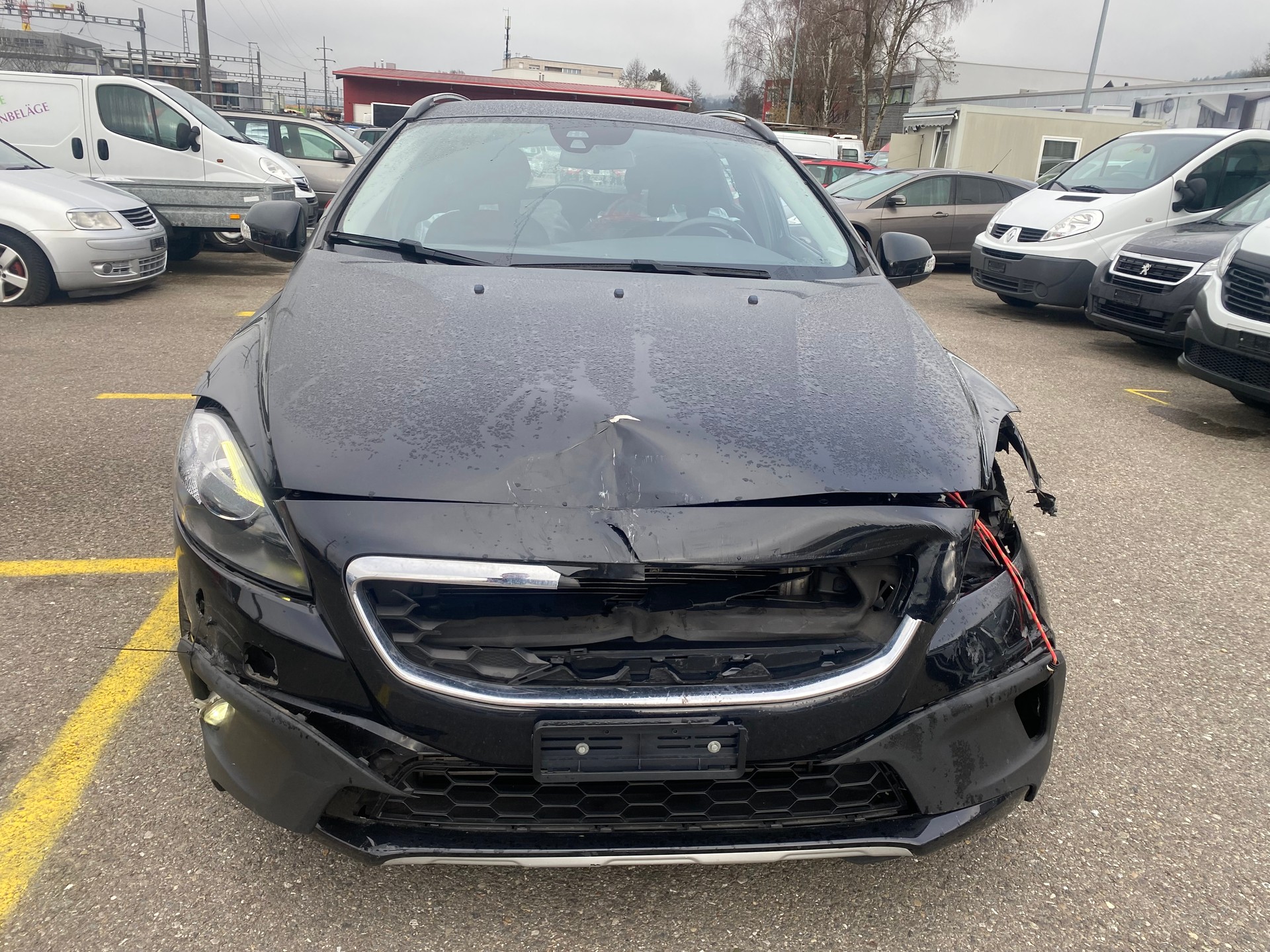 VOLVO V40 Cross Country D3 Momentum Geartronic-image-2