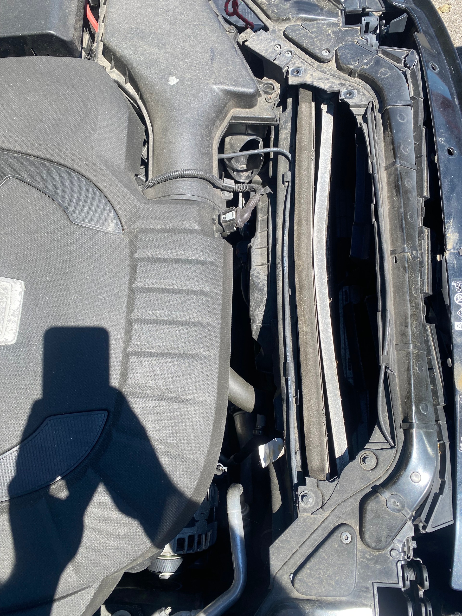 VOLVO V40 Cross Country D3 Momentum Geartronic-image-14