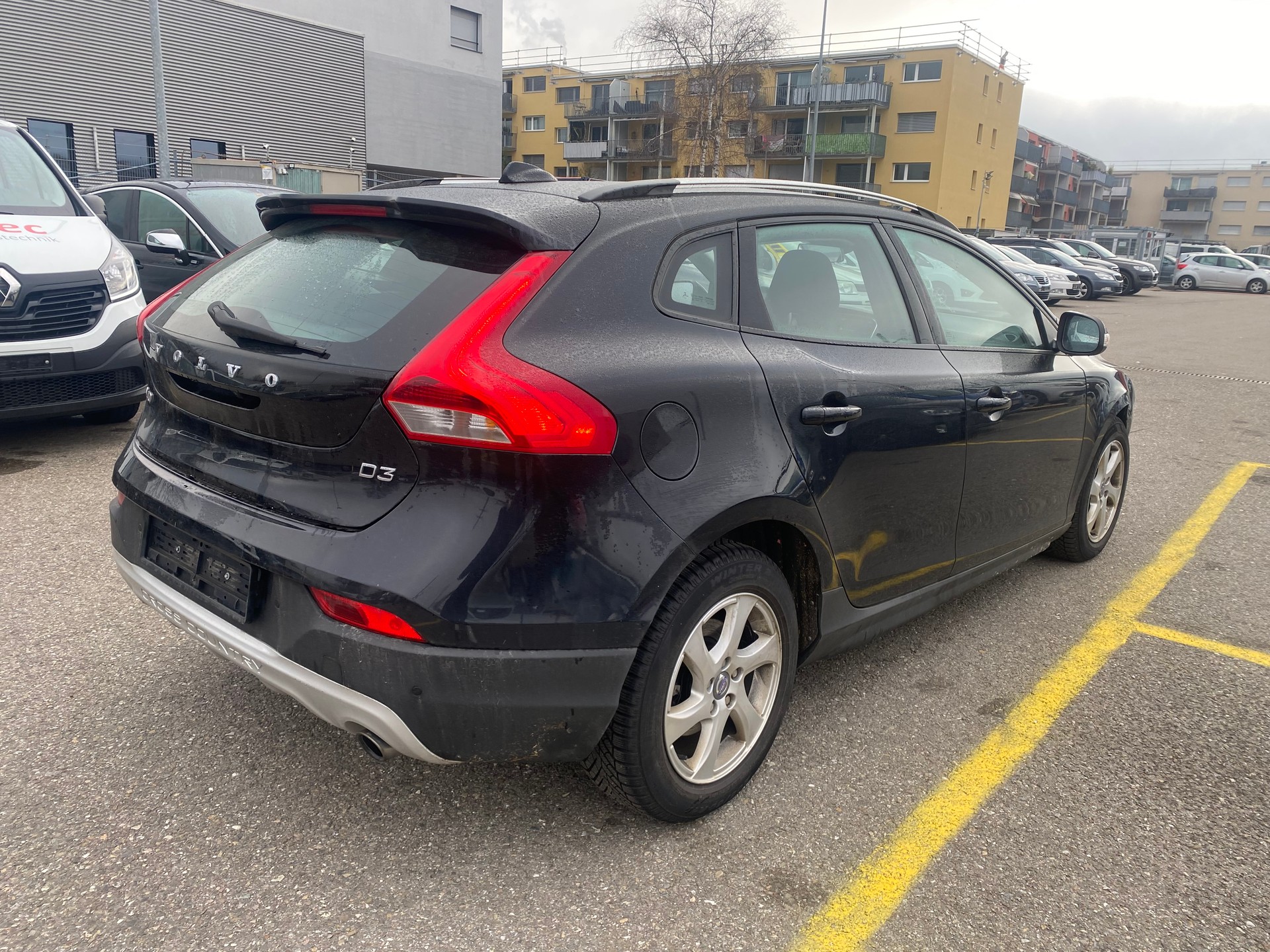 VOLVO V40 Cross Country D3 Momentum Geartronic-image-6