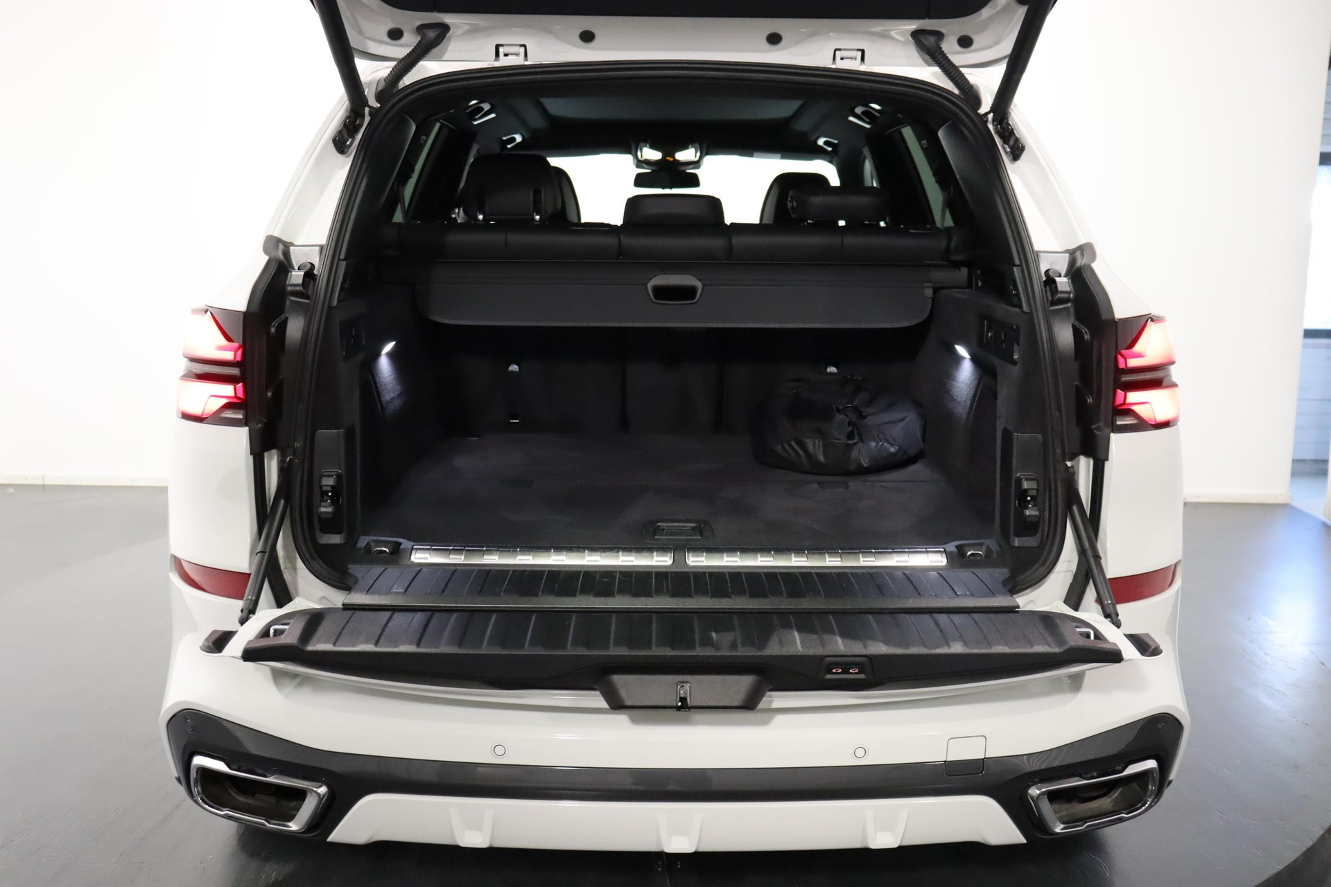 BMW X5 50e xDrive SAG-image-4