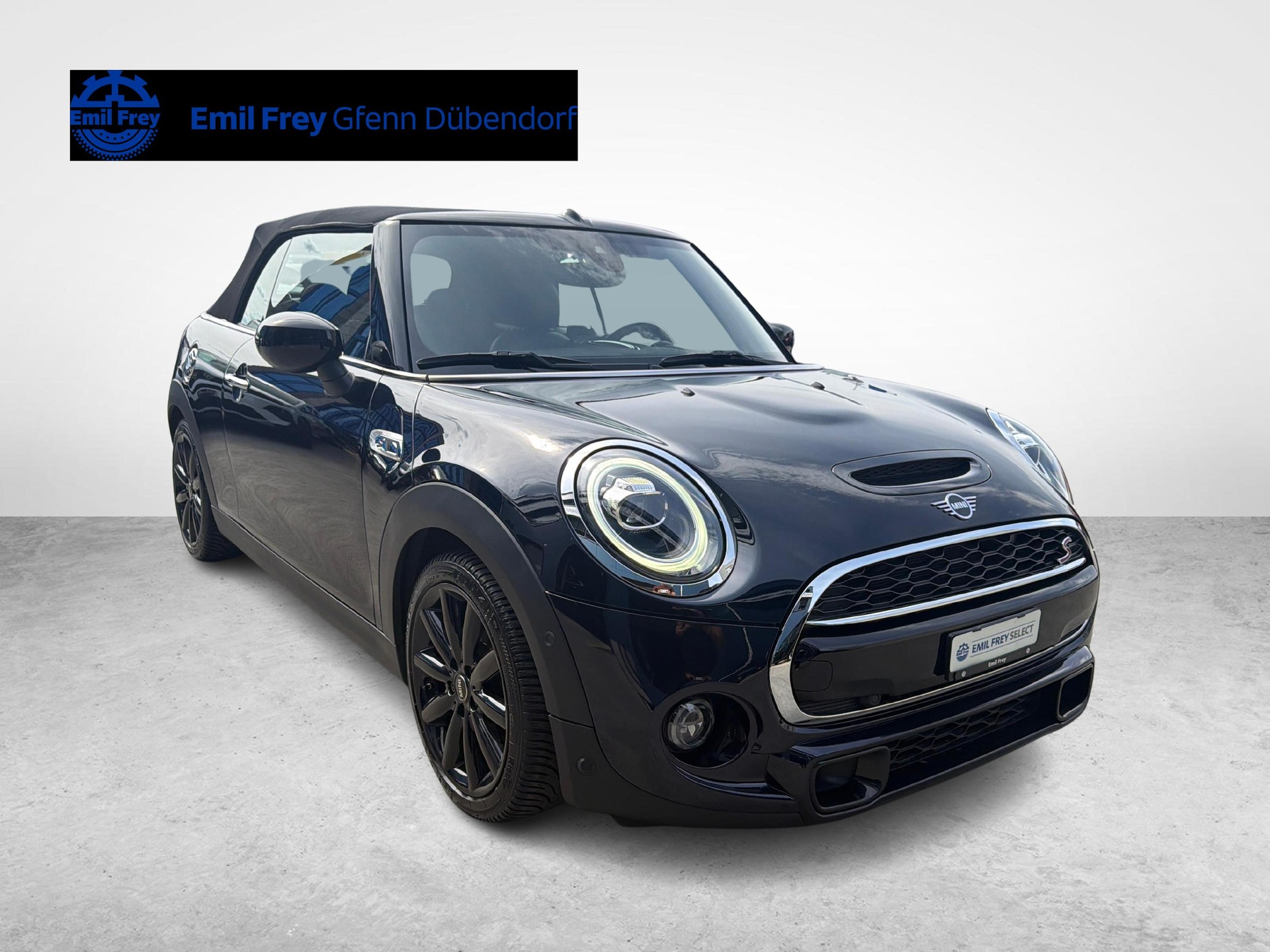 MINI Cooper S Cabrio-image-3