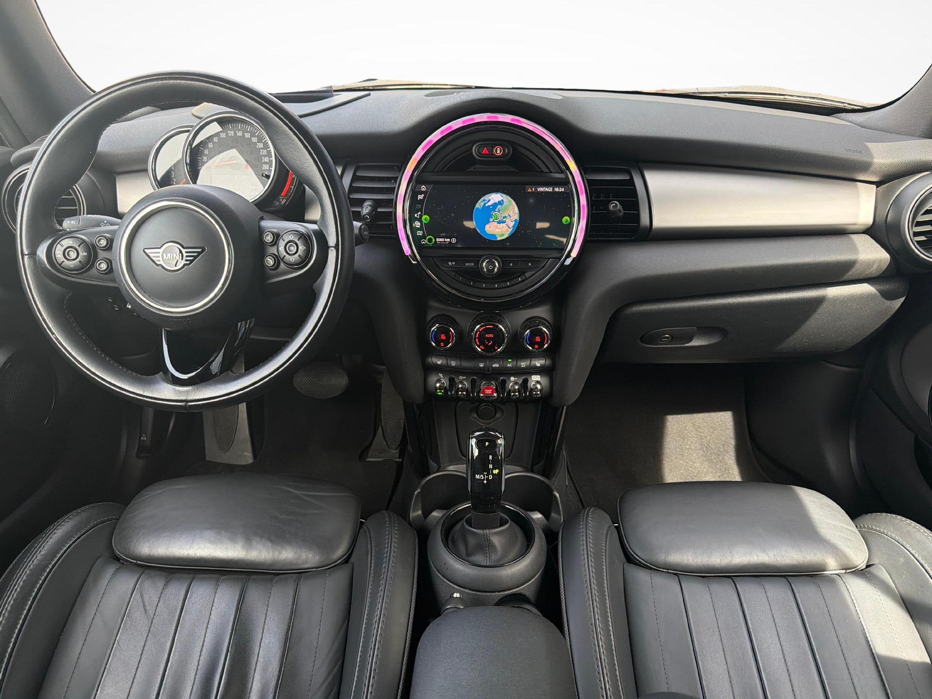 MINI Cooper S Cabrio-image-11