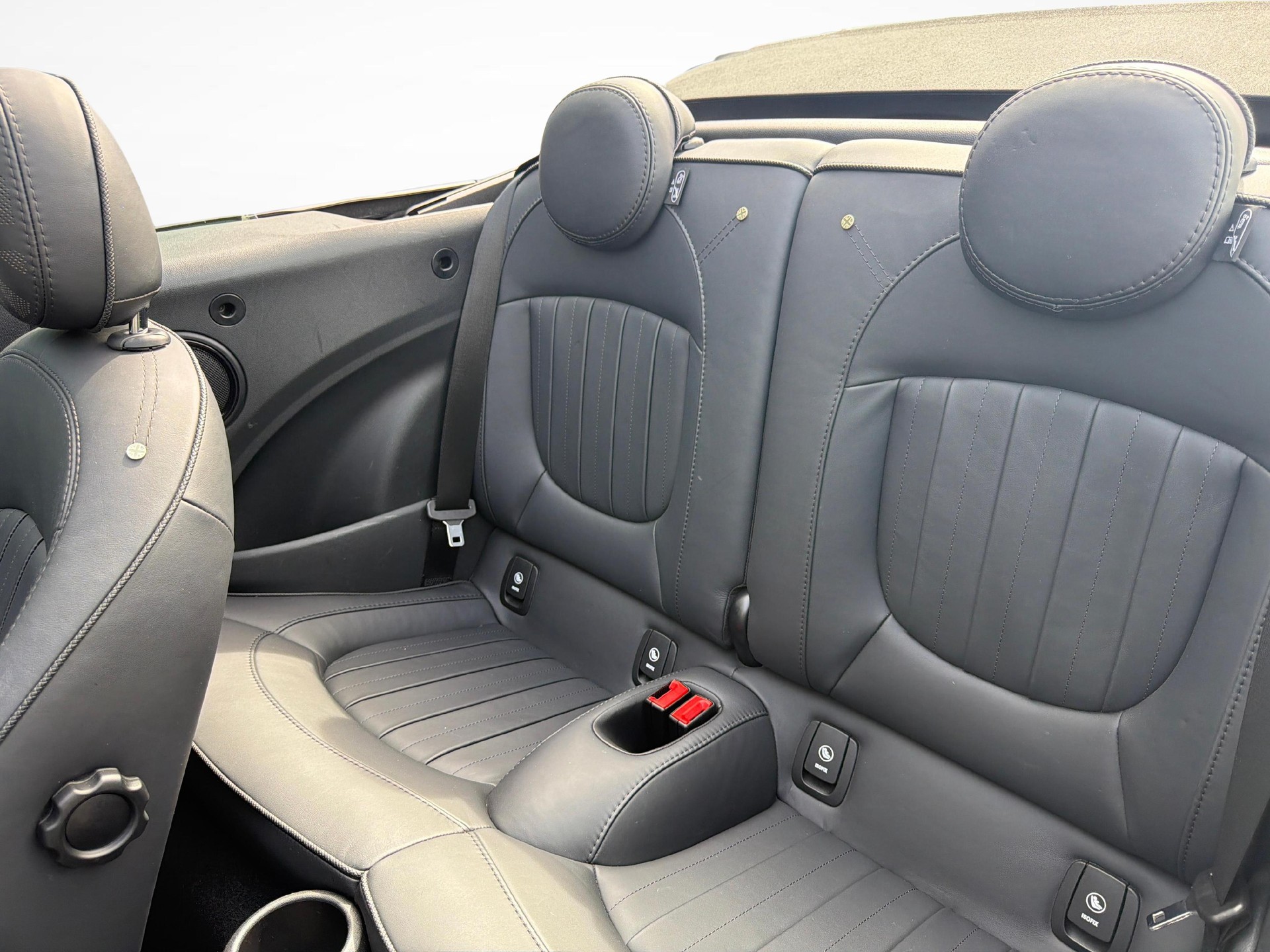 MINI Cooper S Cabrio-image-17