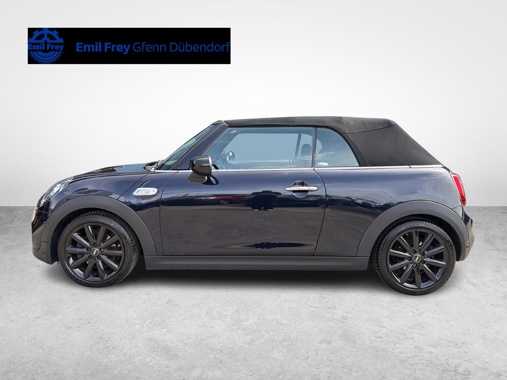 MINI Cooper S Cabrio-image-5