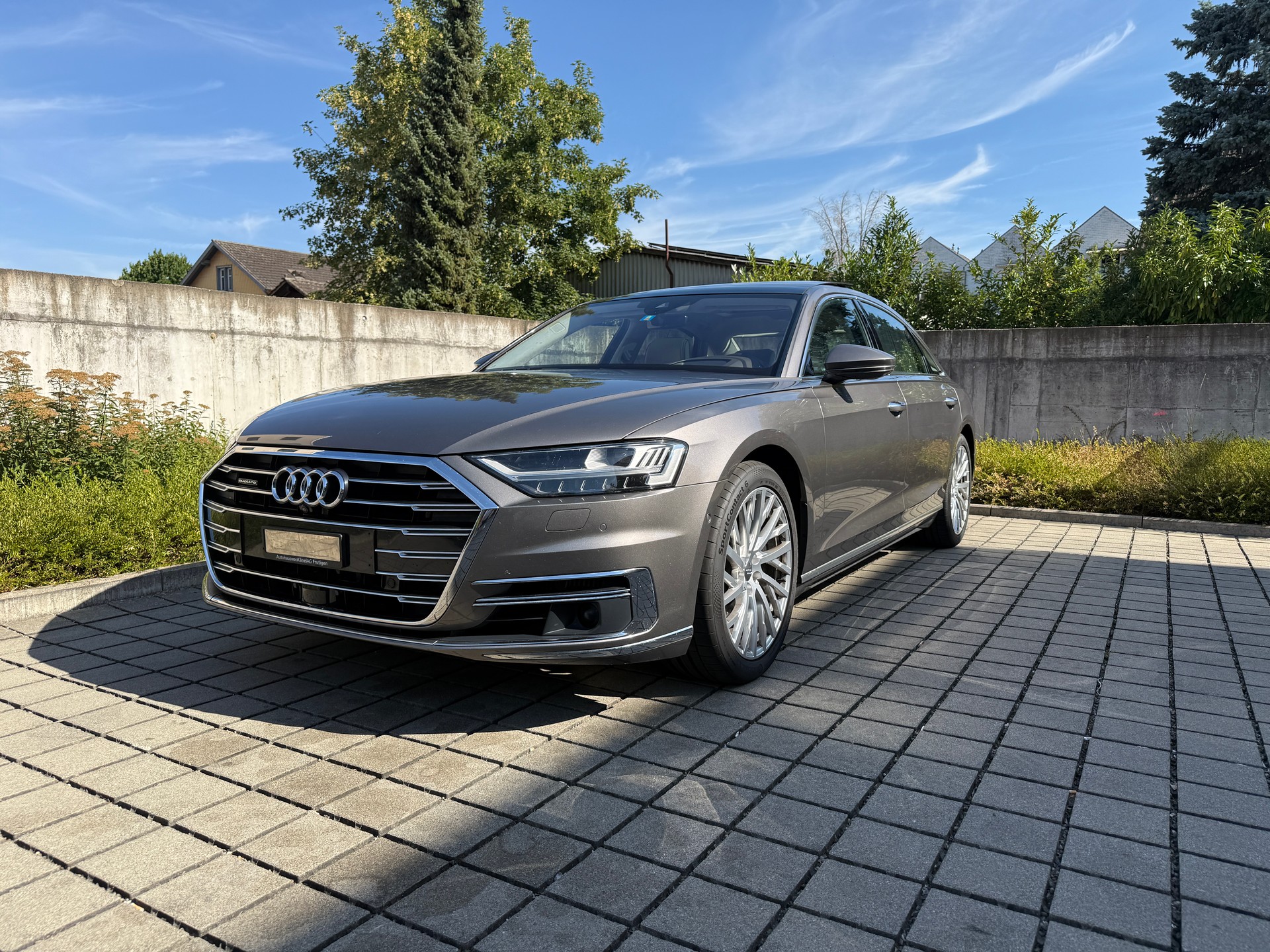 AUDI A8 55 L TFSI quattro tiptronic-image-2
