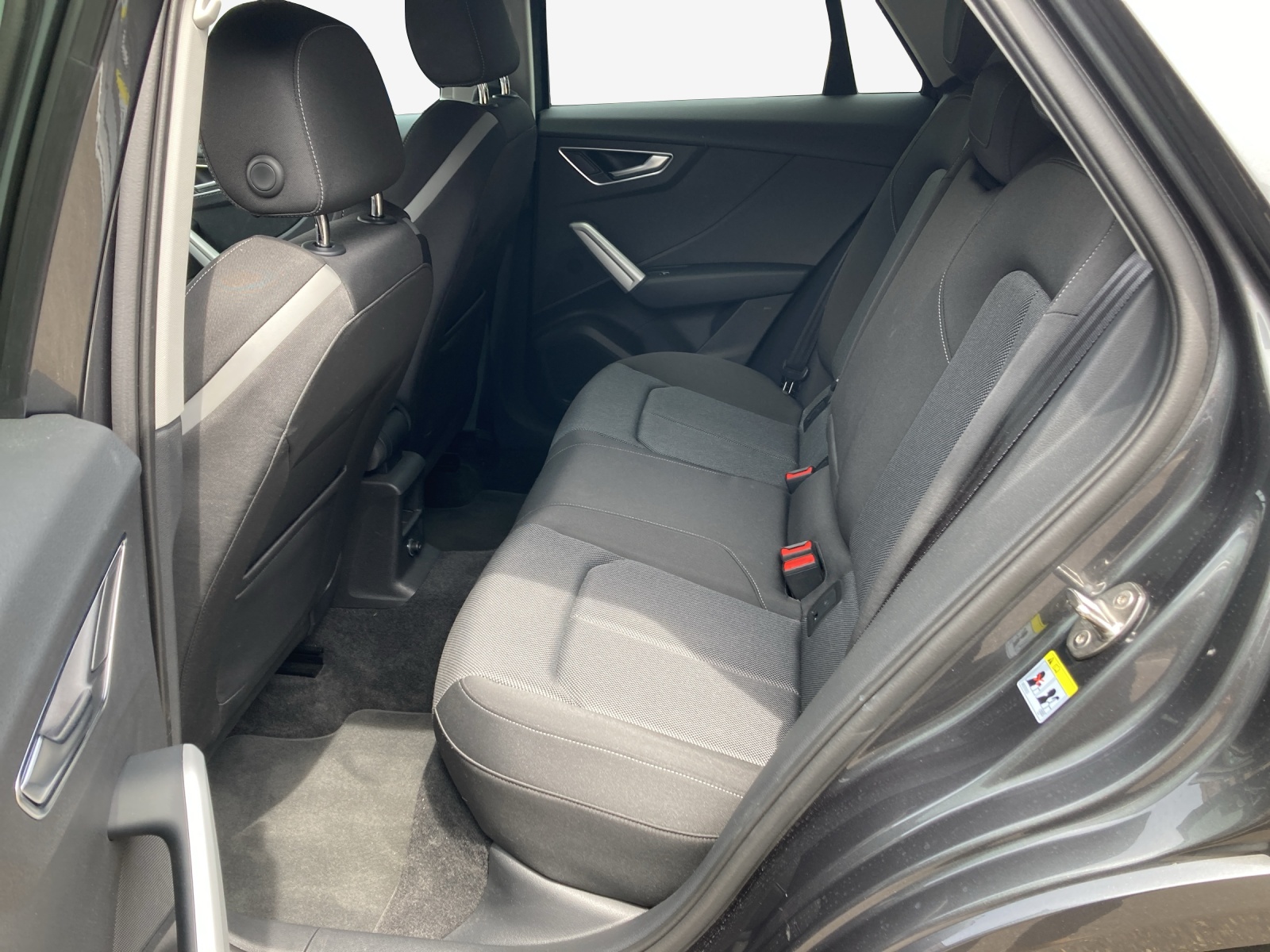 AUDI Q2 35 TFSI S line S-tronic-image-11