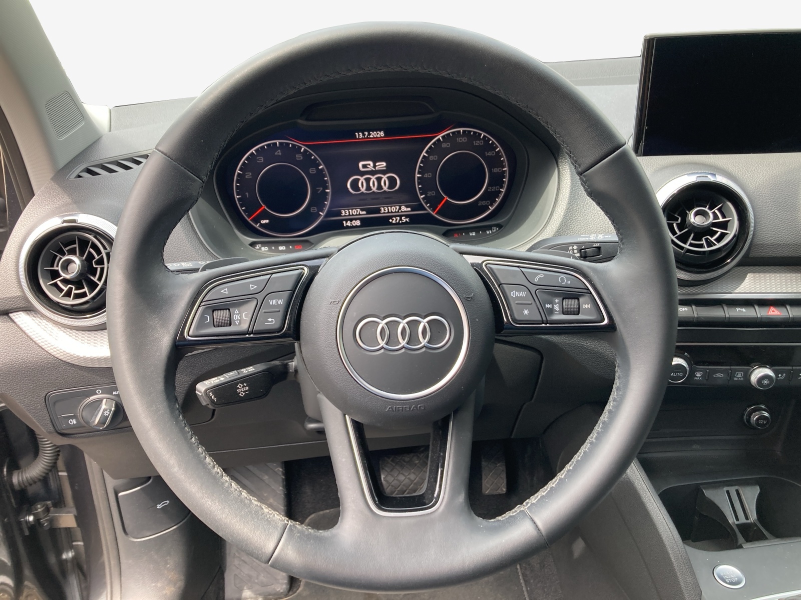 AUDI Q2 35 TFSI S line S-tronic-image-9