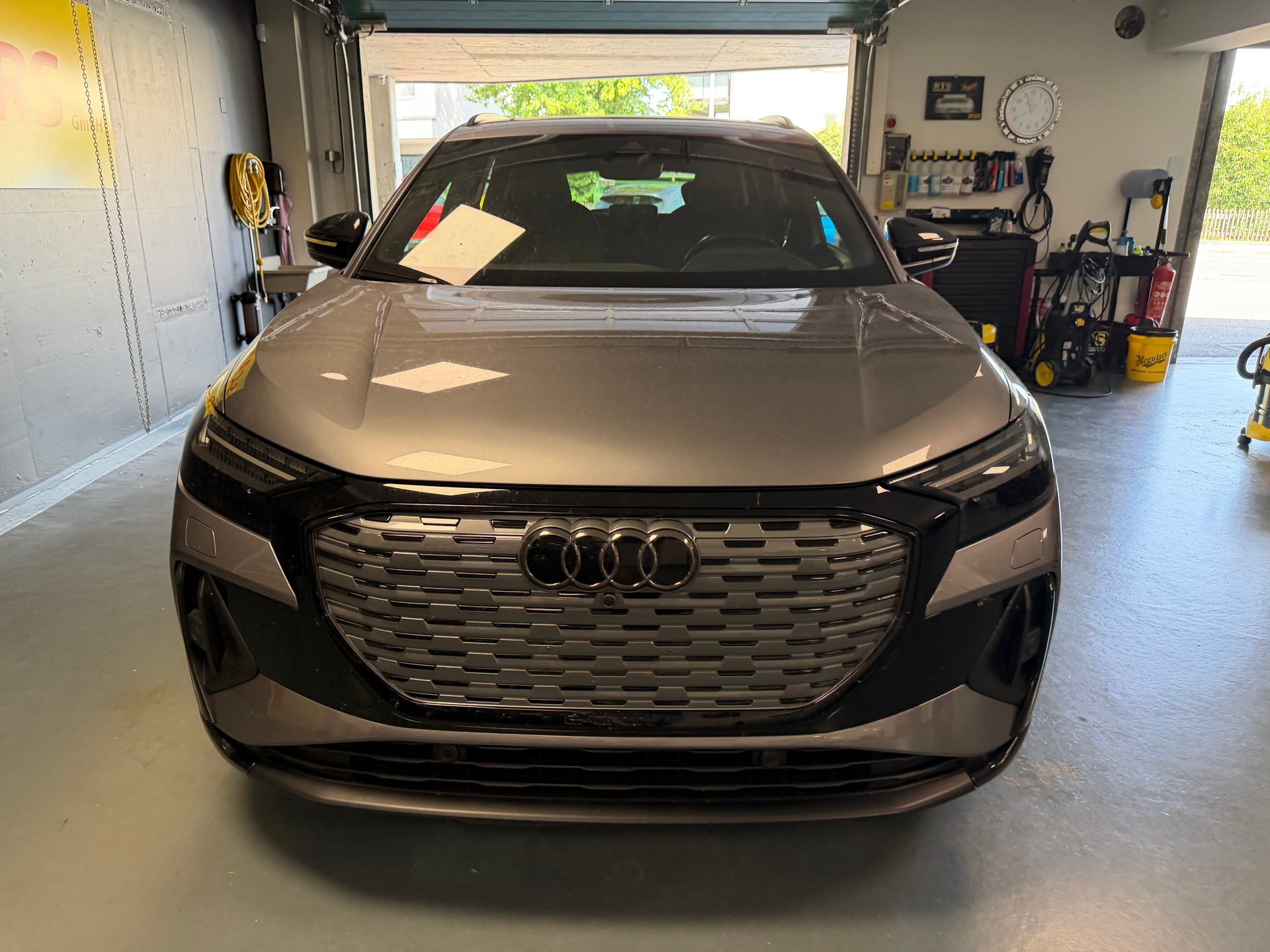 AUDI Q4 e-tron 50 quattro-image-3