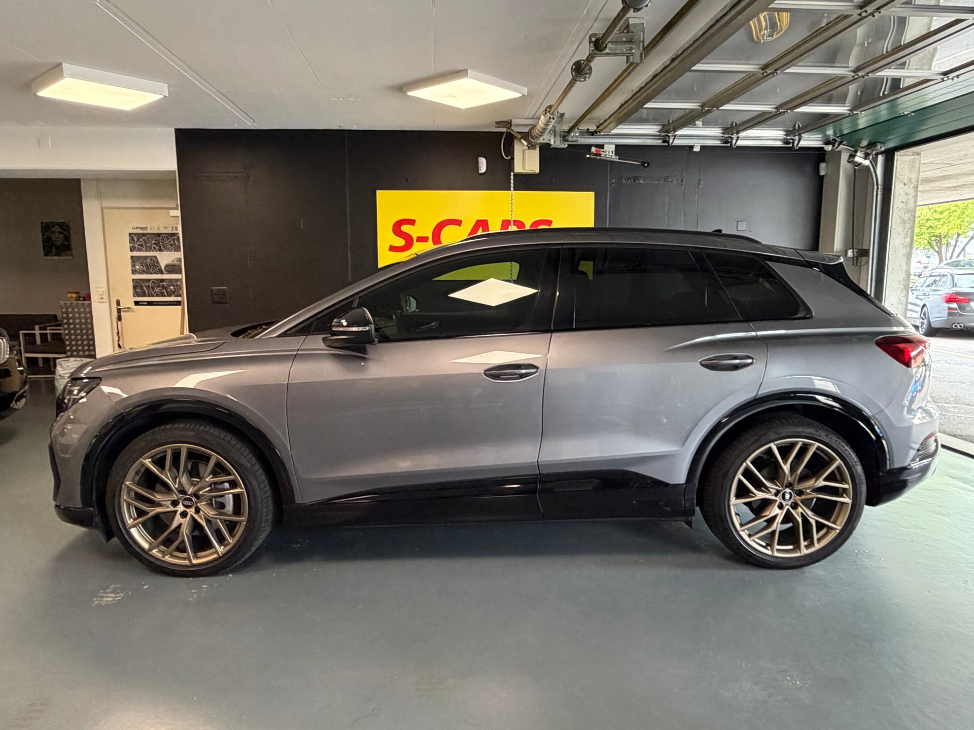 AUDI Q4 e-tron 50 quattro-image-0