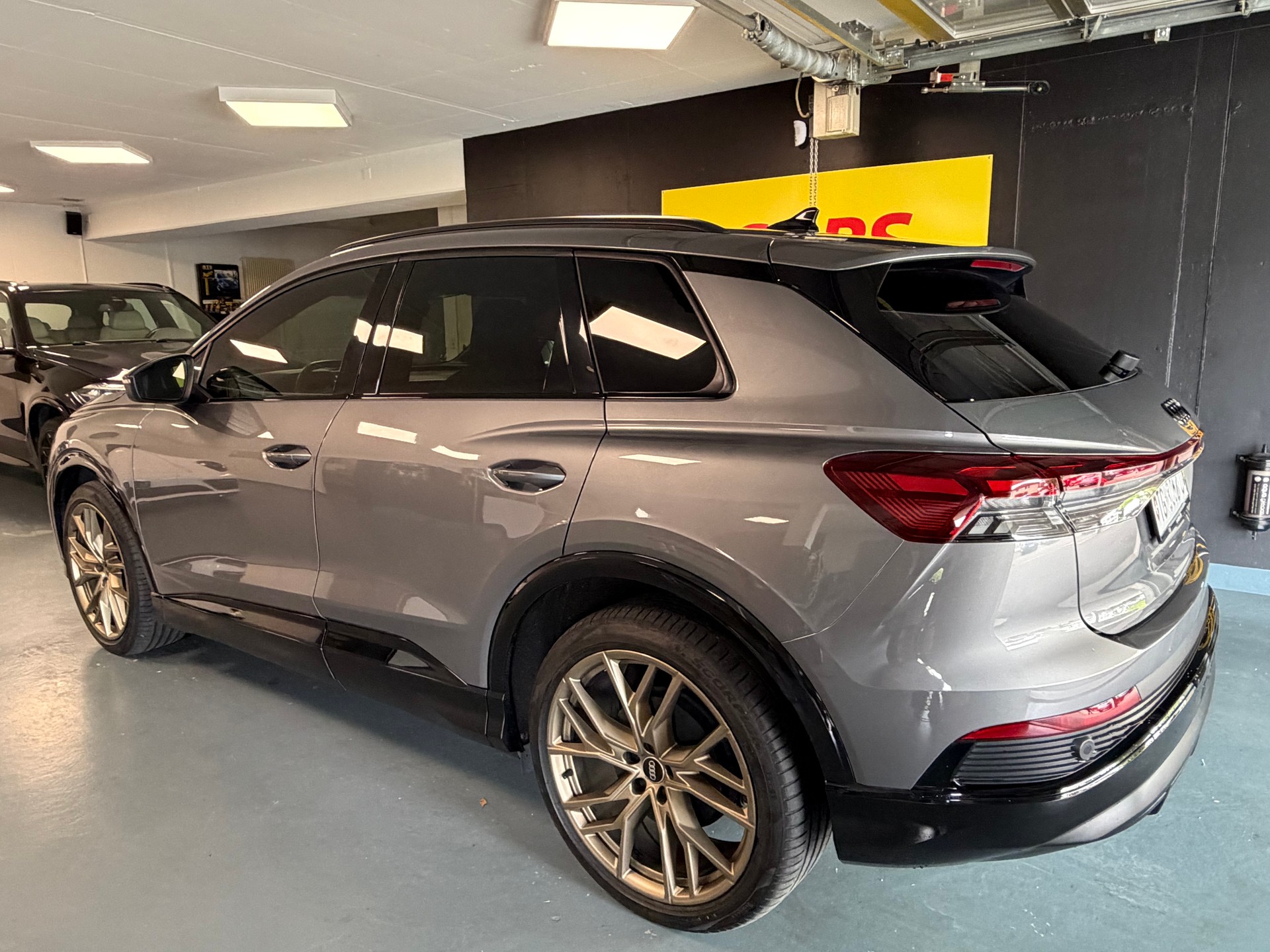 AUDI Q4 e-tron 50 quattro-image-1