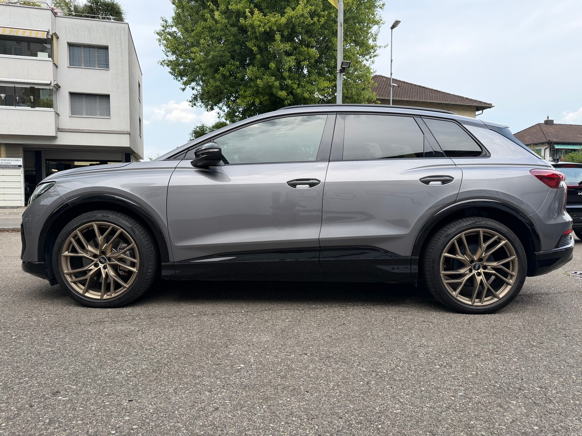 AUDI Q4 e-tron 50 quattro-image-5