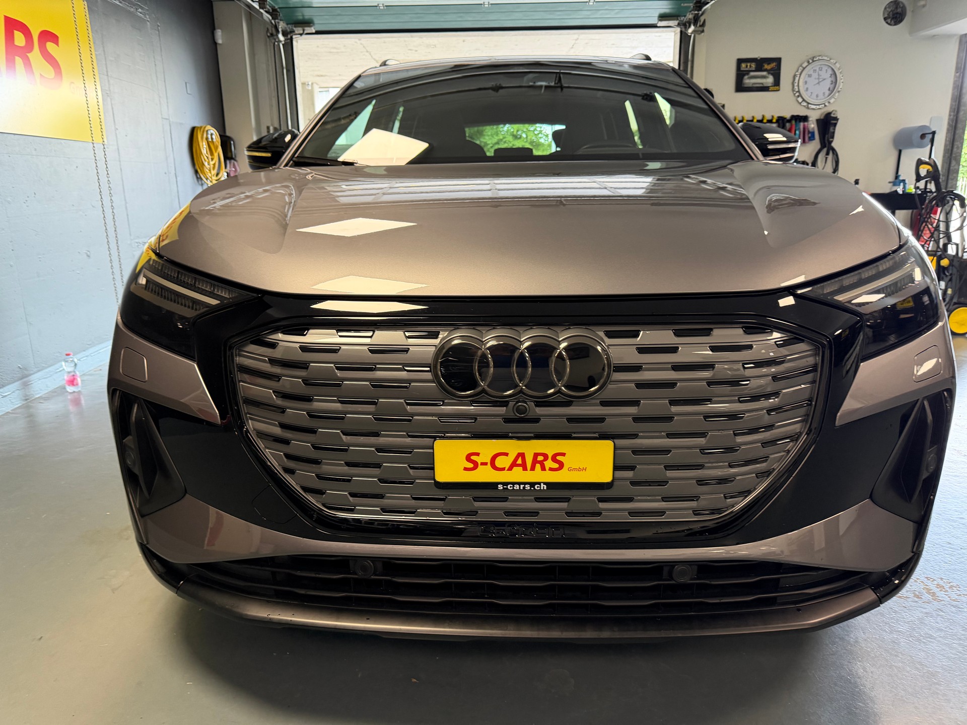 AUDI Q4 e-tron 50 quattro-image-2