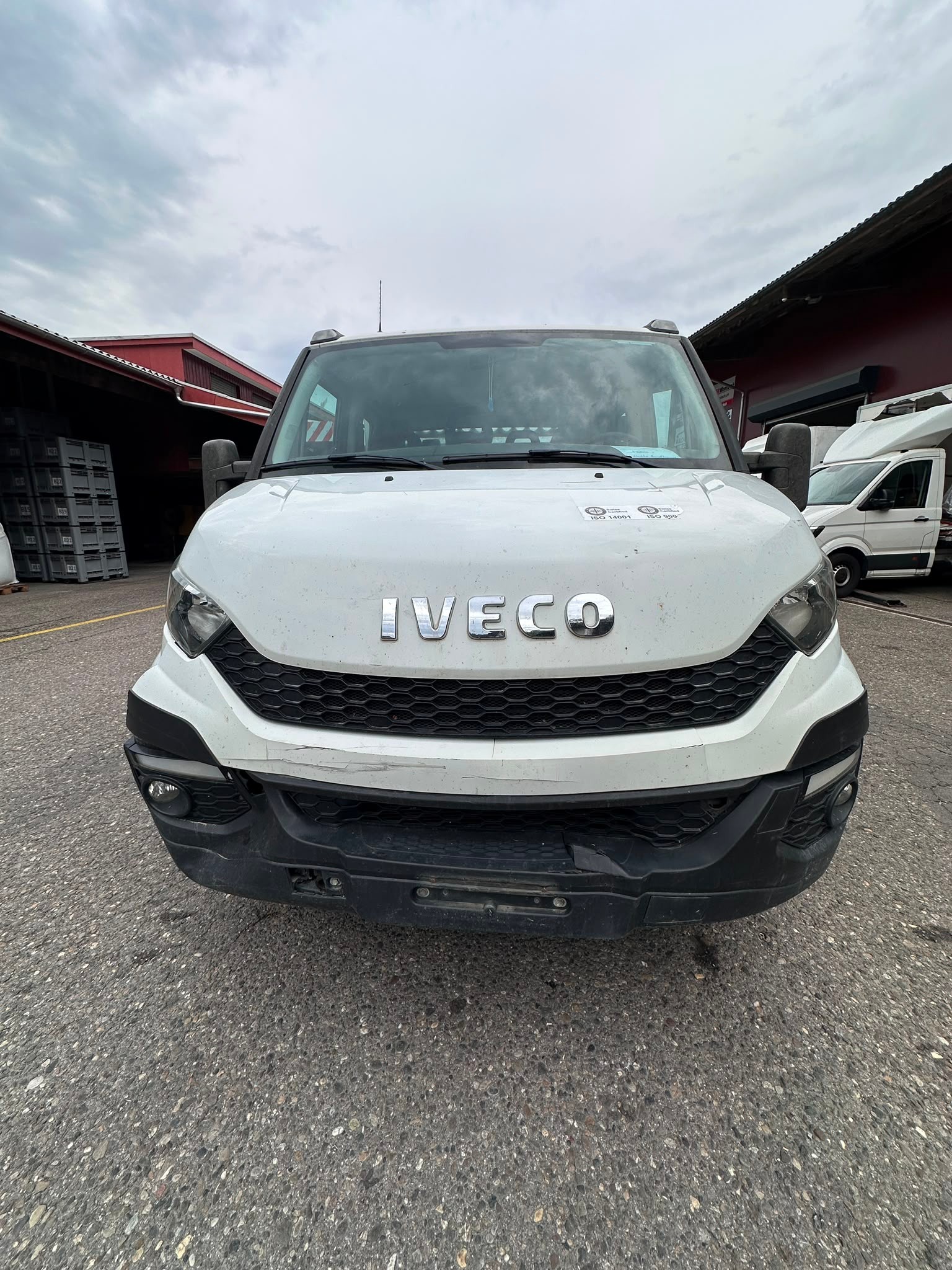 IVECO 33 S 16 D-image-0