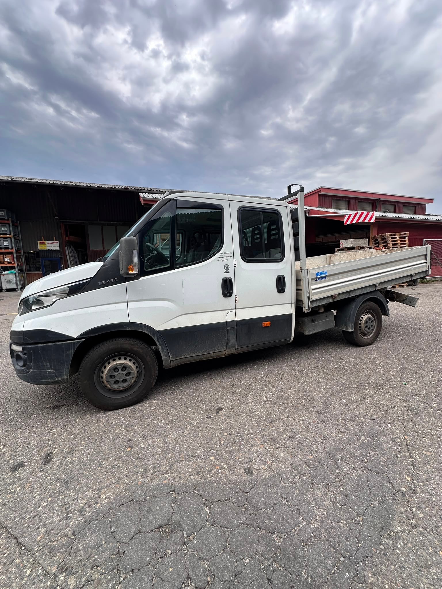IVECO 33 S 16 D-image-1