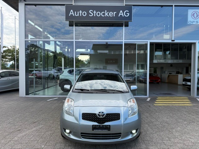 TOYOTA Yaris 1.3
