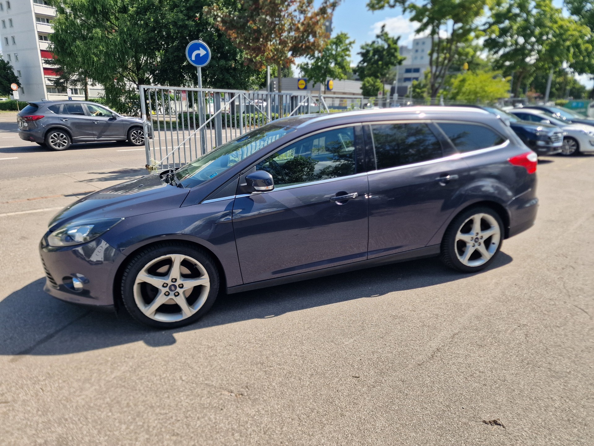 FORD Focus 2.0 TDCi Titanium-image-1