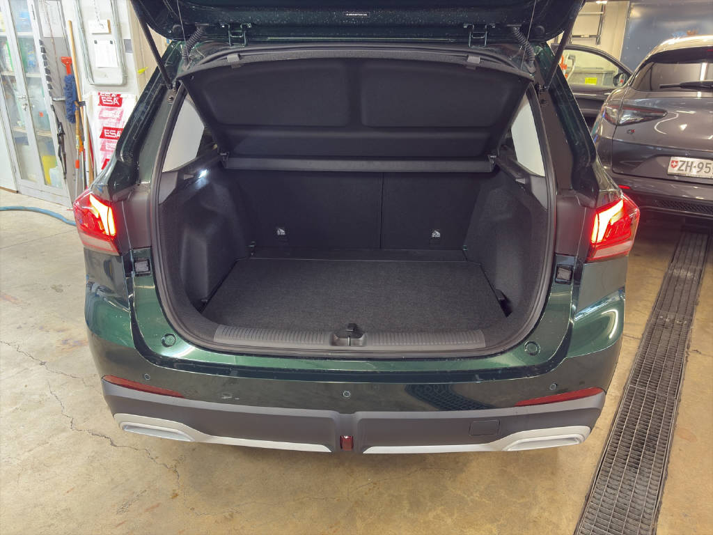 MG ZS 1.5 Hybrid+ Luxury-image-8