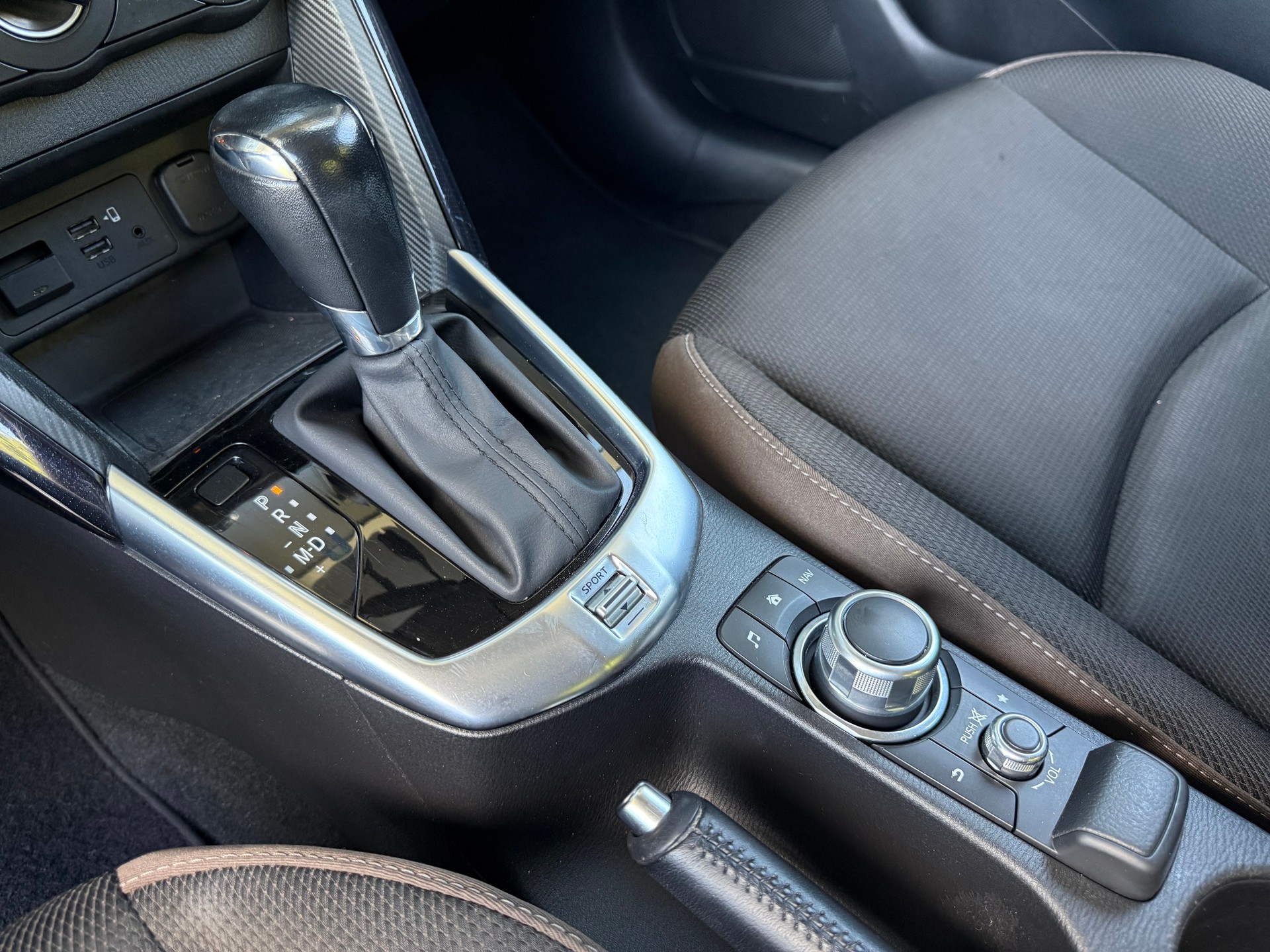 MAZDA 2 SKYACTIV-G 90 Ambition Automat-image-9
