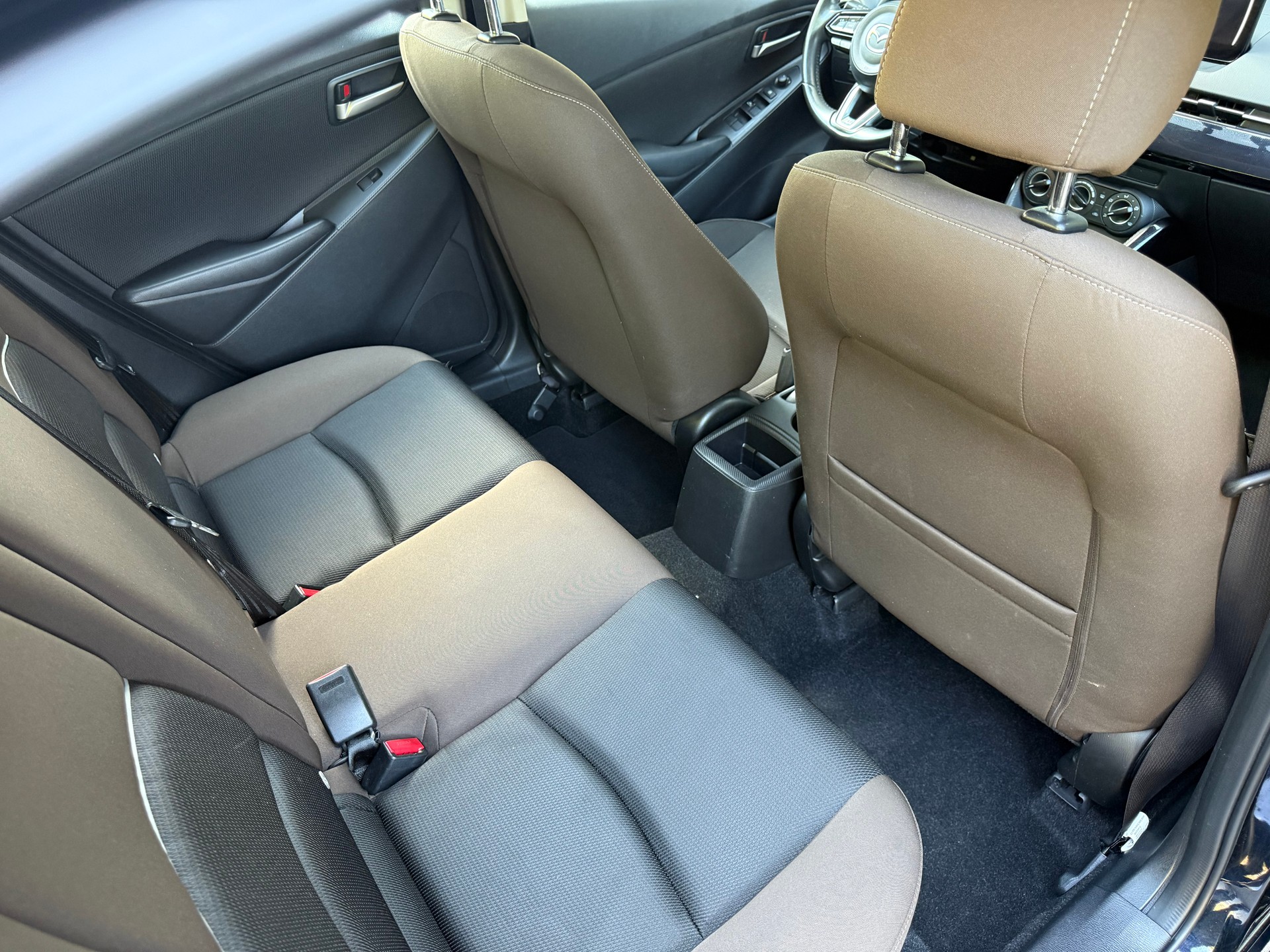MAZDA 2 SKYACTIV-G 90 Ambition Automat-image-11