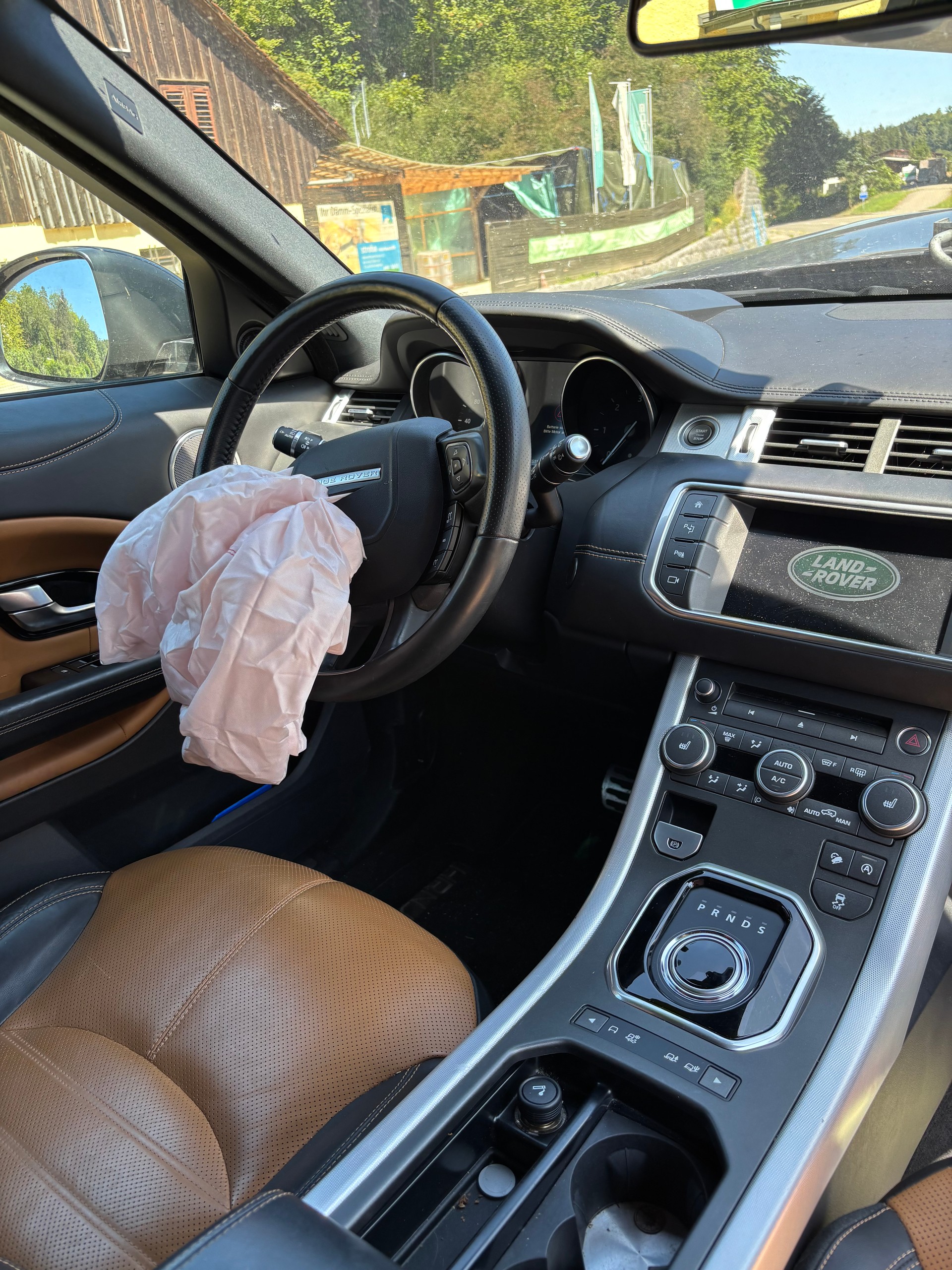 LAND ROVER Range Rover Evoque 2.0 TD4 SE AT9-image-7