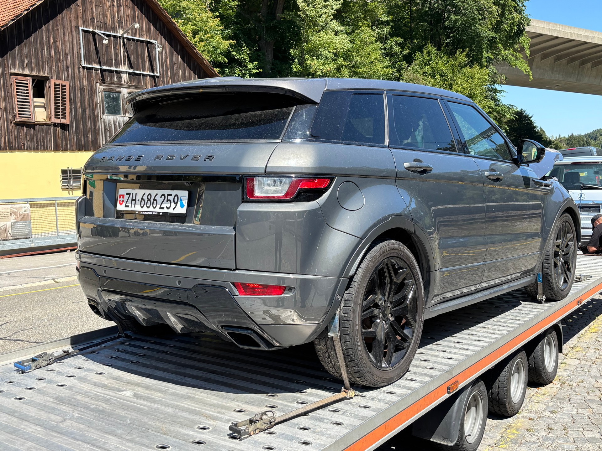LAND ROVER Range Rover Evoque 2.0 TD4 SE AT9-image-4