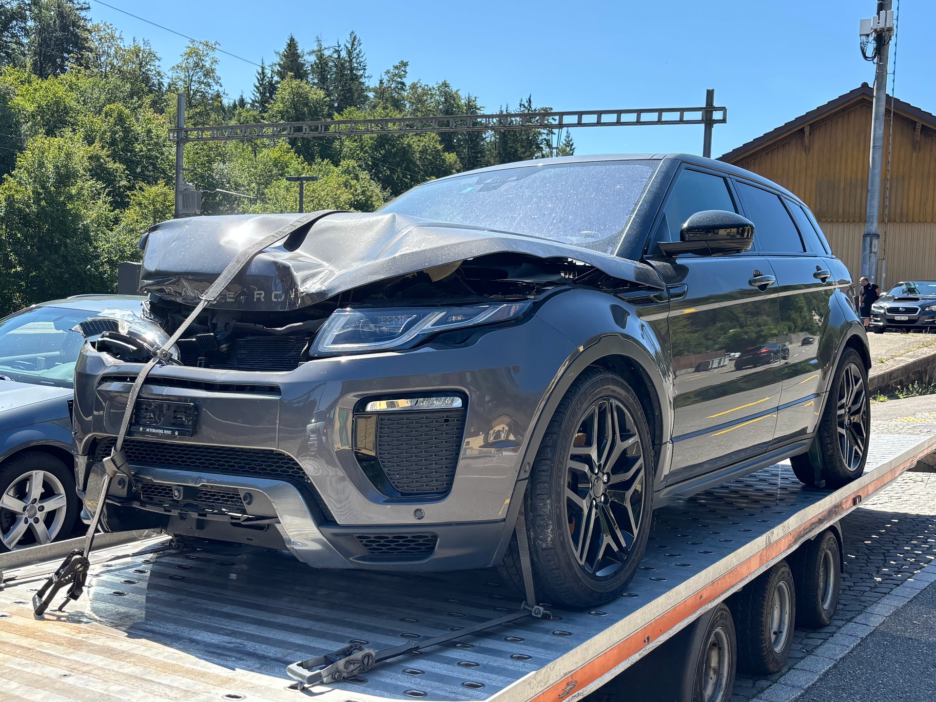 LAND ROVER Range Rover Evoque 2.0 TD4 SE AT9-image-1