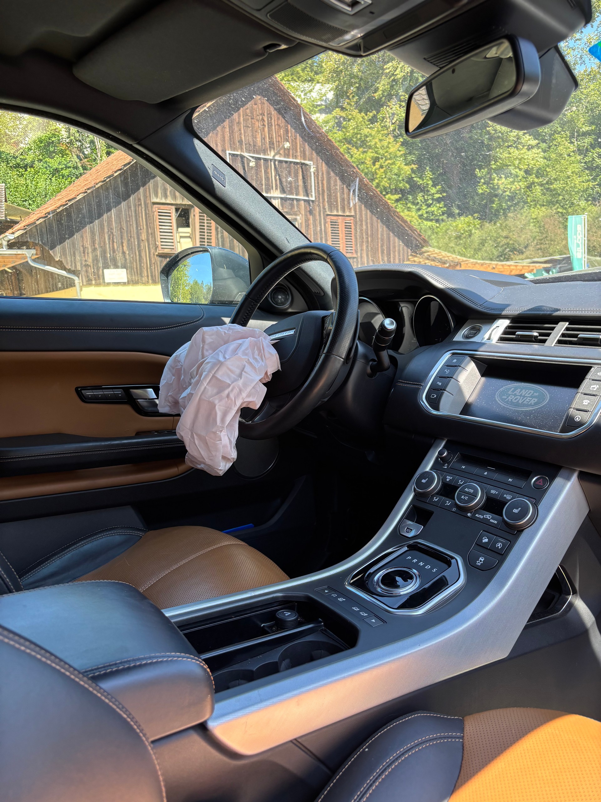 LAND ROVER Range Rover Evoque 2.0 TD4 SE AT9-image-6