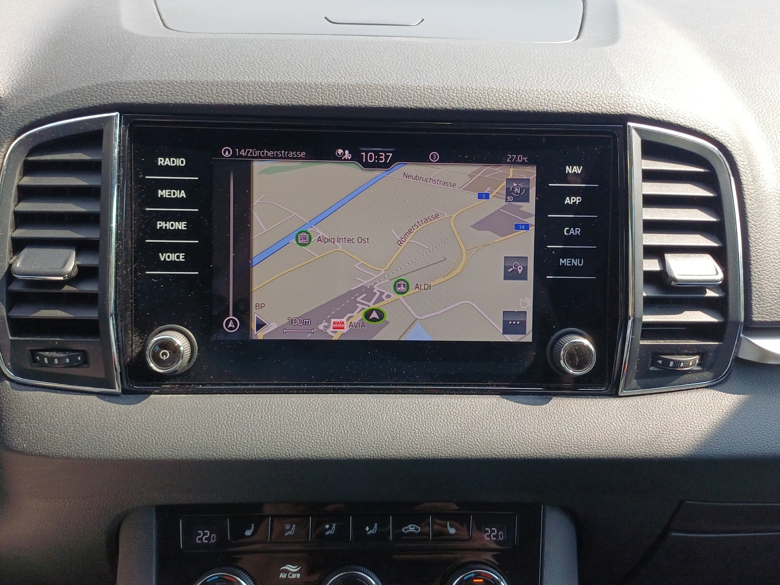 SKODA Karoq 1.5 TSI Ambition DSG-image-14