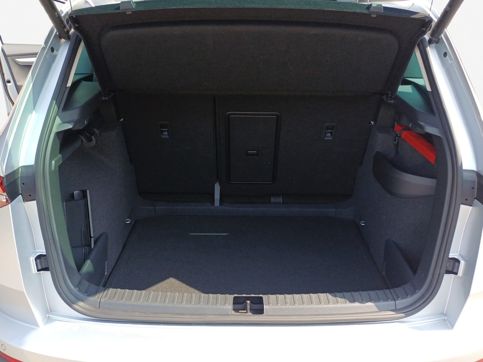 SKODA Karoq 1.5 TSI Ambition DSG-image-12