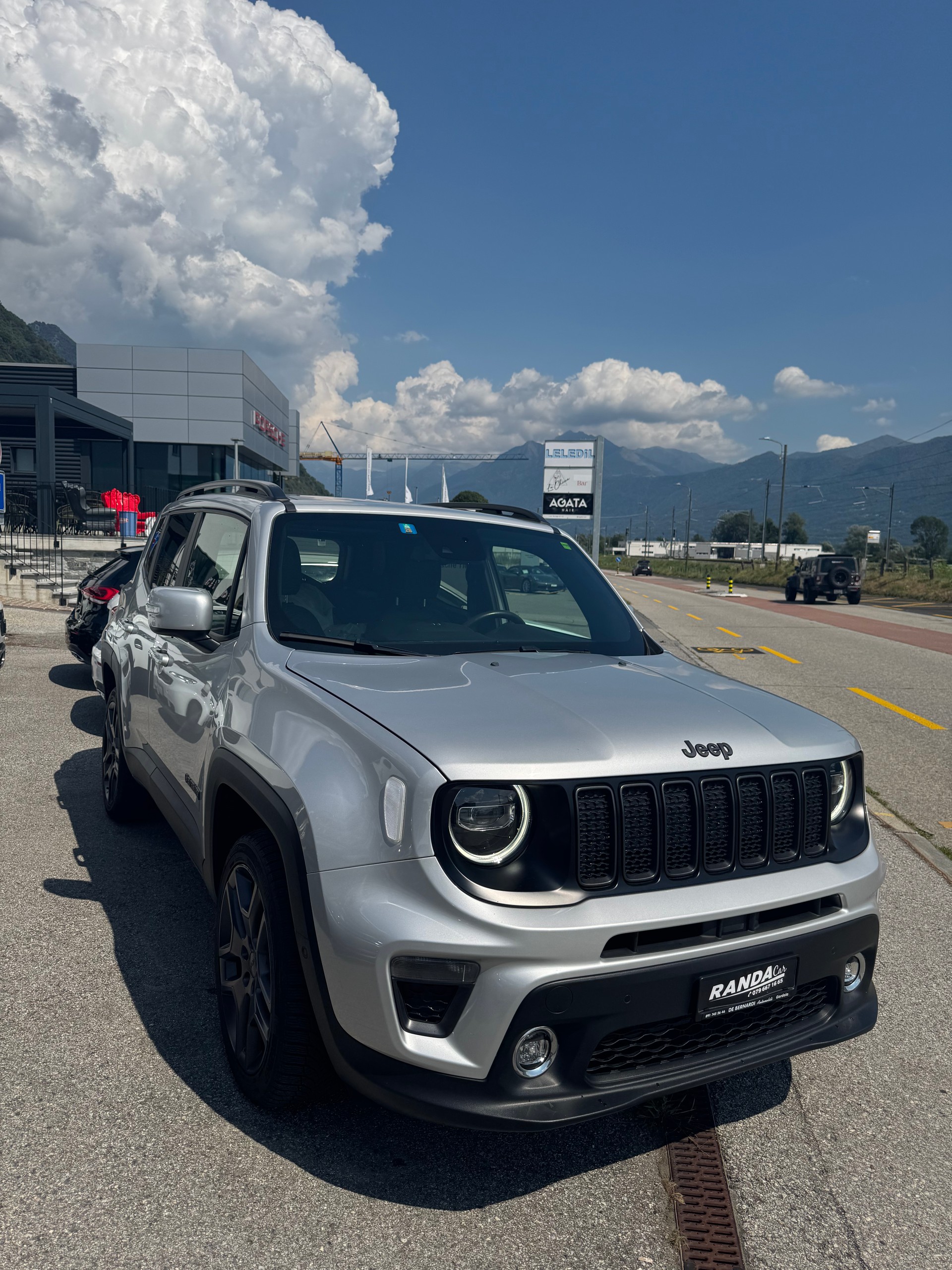 JEEP Renegade 1.3 Turbo Limited AWD-image-1