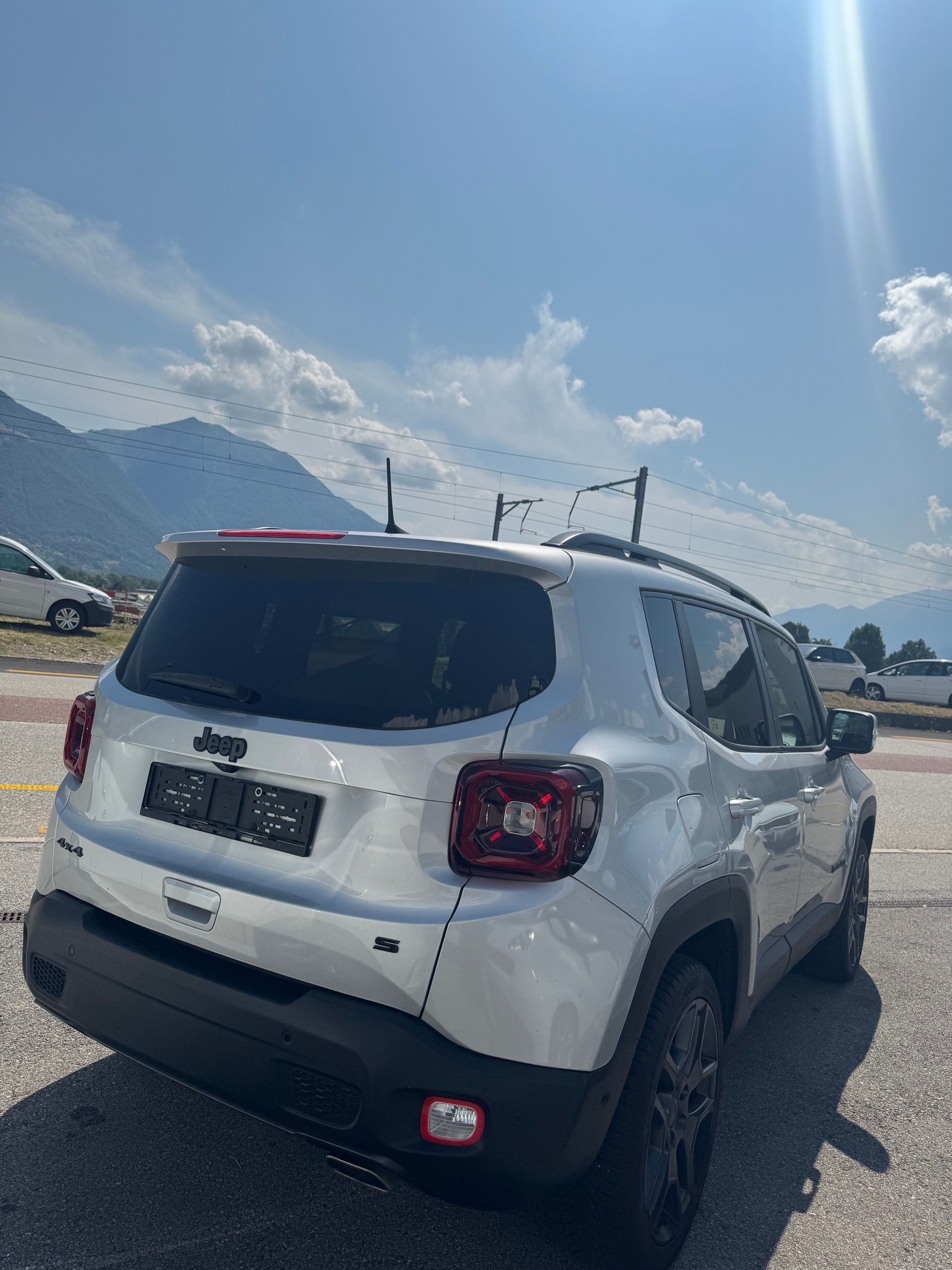JEEP Renegade 1.3 Turbo Limited AWD-image-2