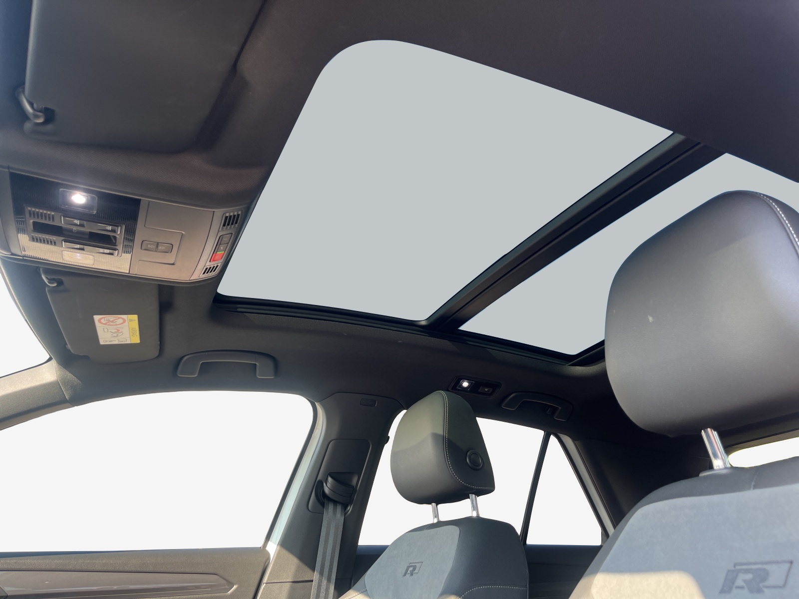 VW T-Roc 2.0 TSI Sport Selection DSG 4Motion-image-14