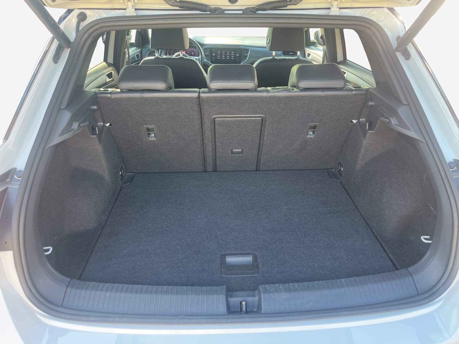 VW T-Roc 2.0 TSI Sport Selection DSG 4Motion-image-12