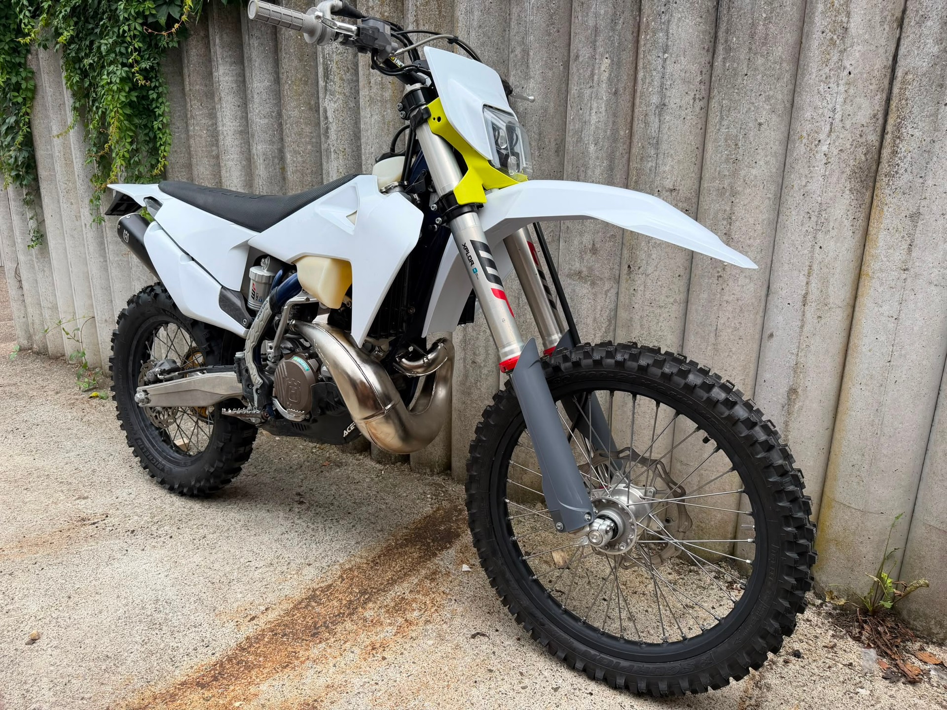 HUSQVARNA 300 i TE 2T Rockstar Edition-image-5