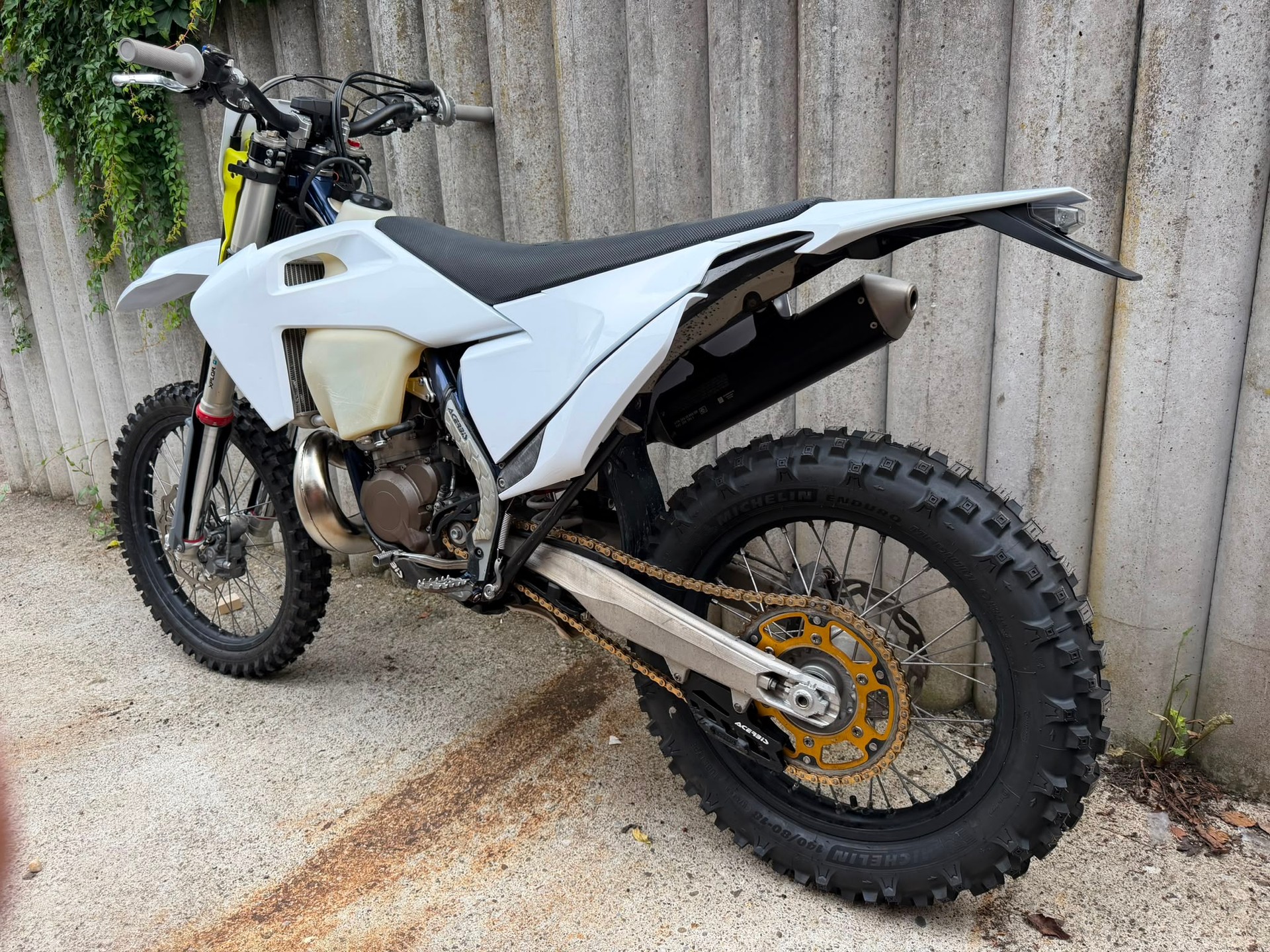 HUSQVARNA 300 i TE 2T Rockstar Edition-image-2