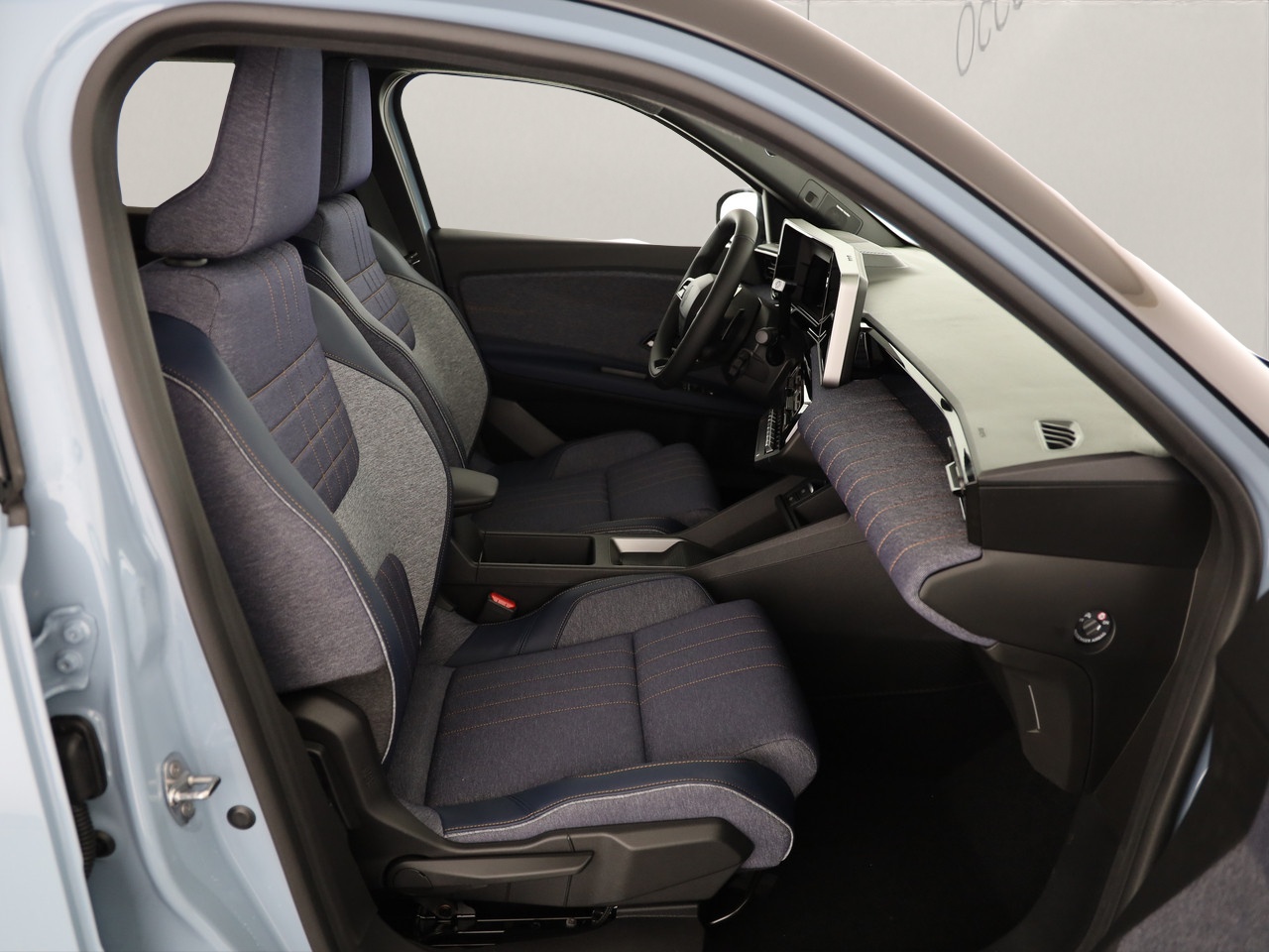 RENAULT R4 E-Tech Comfort Range techno-image-6