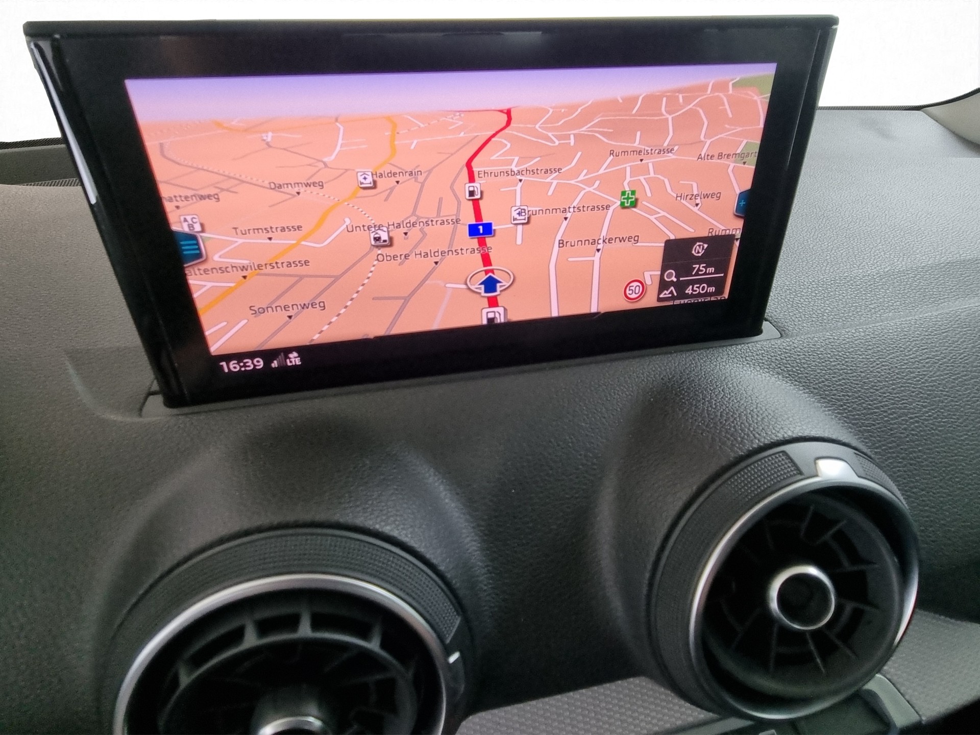AUDI Q2 1.5 35 TFSI S-Tronic-image-13