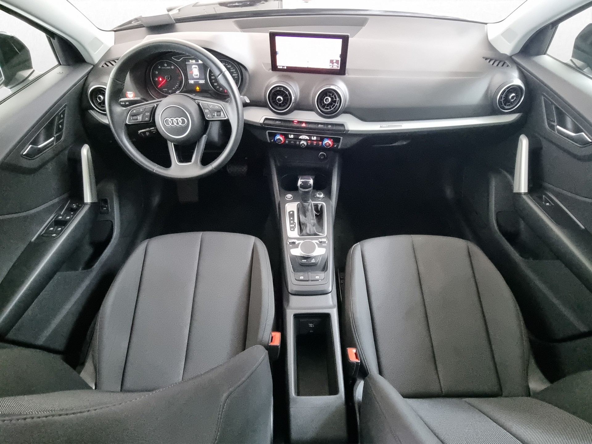 AUDI Q2 1.5 35 TFSI S-Tronic-image-7